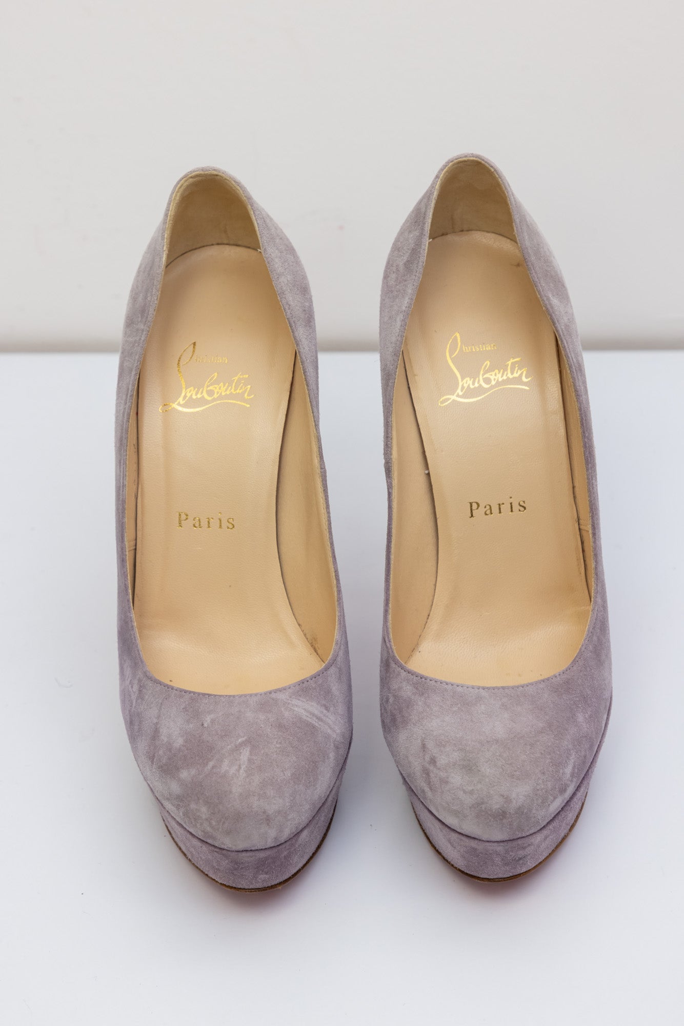 CHRISTIAN LOUBOUTIN Bianca Pastel Light Purple Suede Pump Heels | Size IT 35.5 | Very Good Condition | Made in Italy