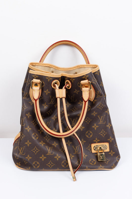 LOUIS VUITTON Monogram Canvas Neo Brown Bucket Bag | Stylish and Practical Accessory