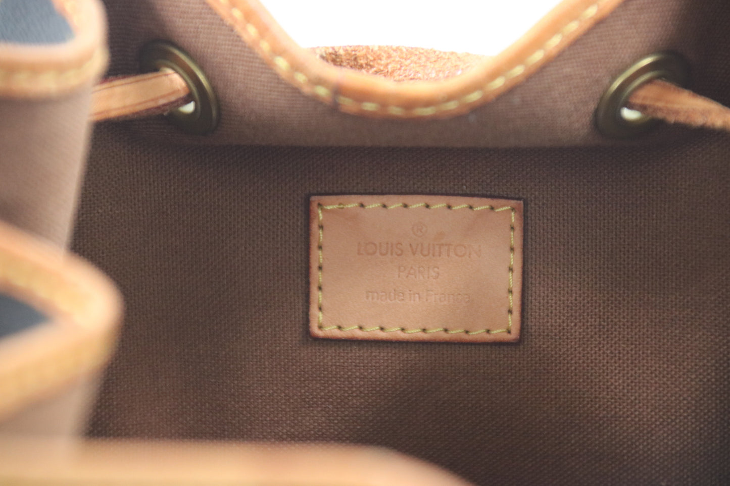 LOUIS VUITTON PARIS Sac à dos Bosphore en toile monogram marron - Fabriqué en France