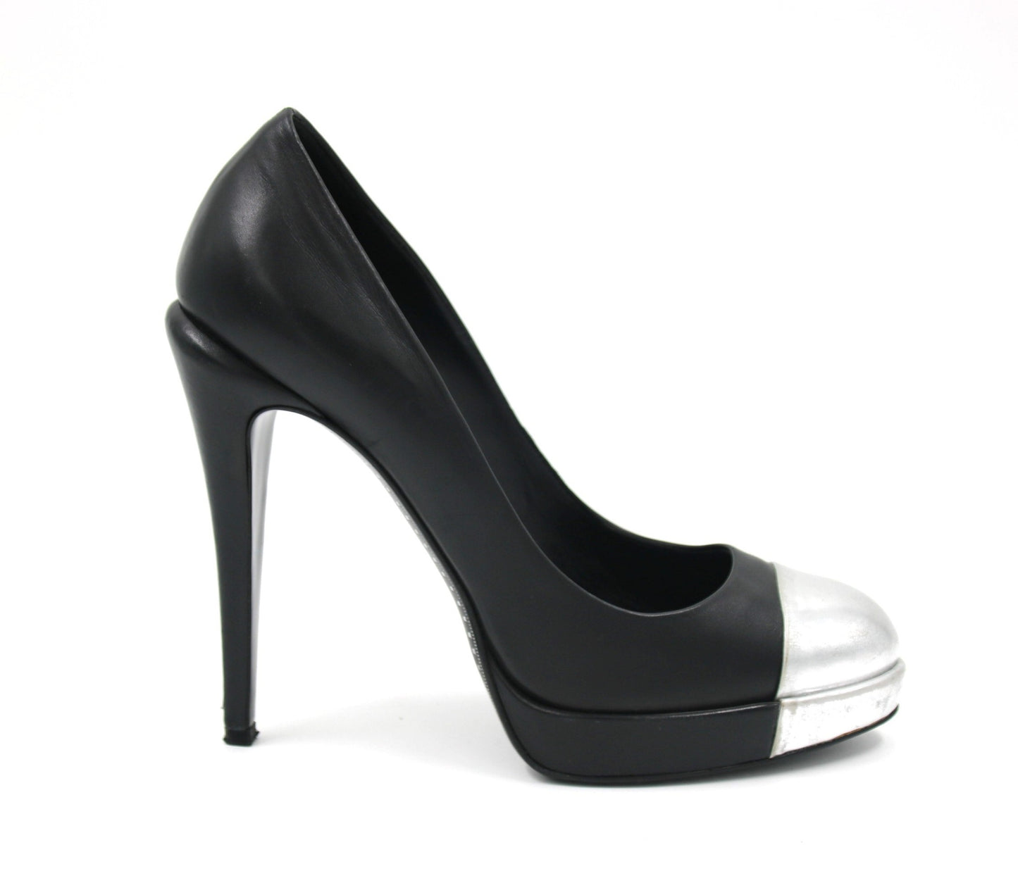 CHANEL Black Leather Silver Cap- Toe Pumps size 40