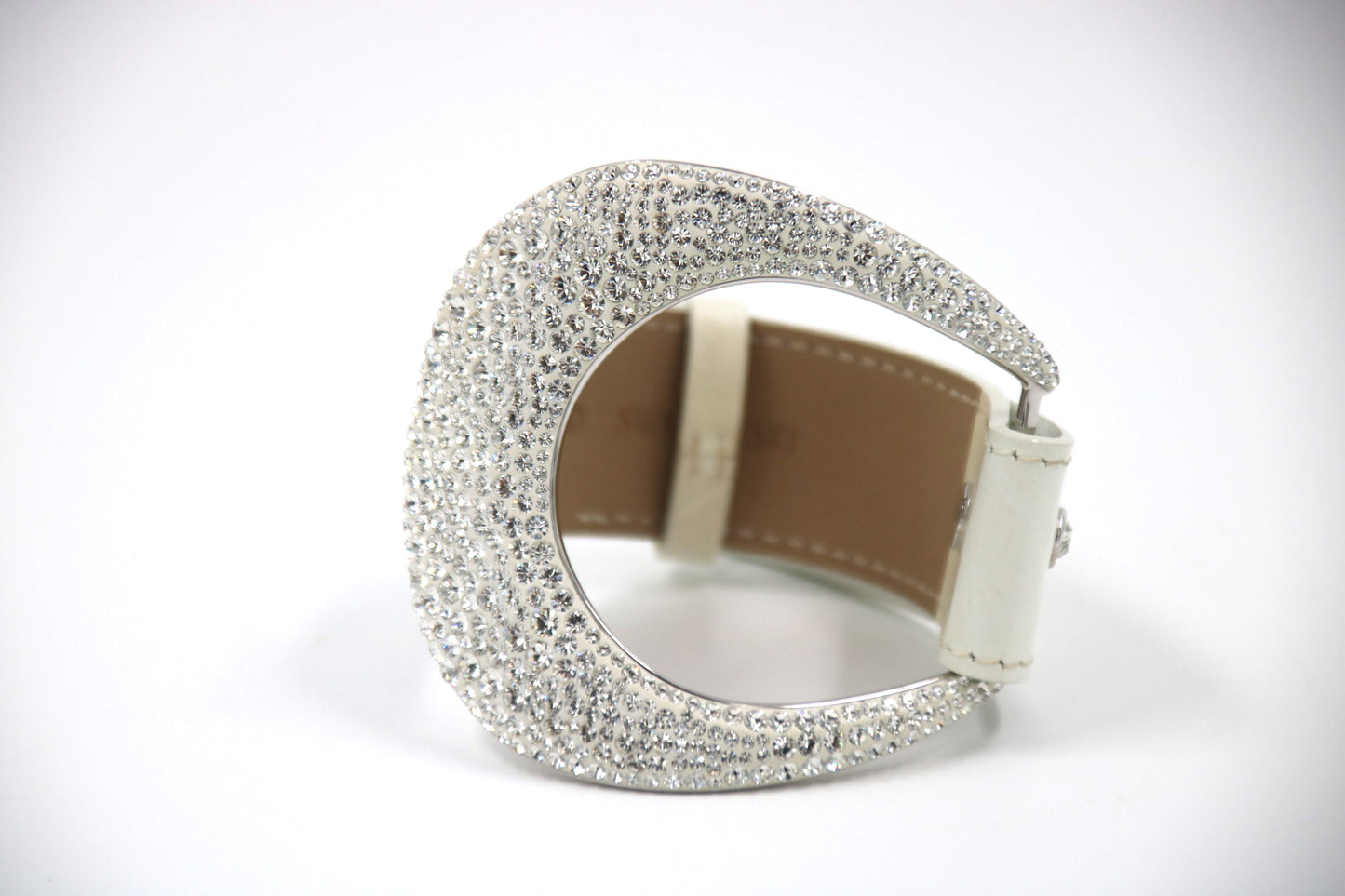 SWAROVSKI White leather Bracelet with Swarovski embellished brooch