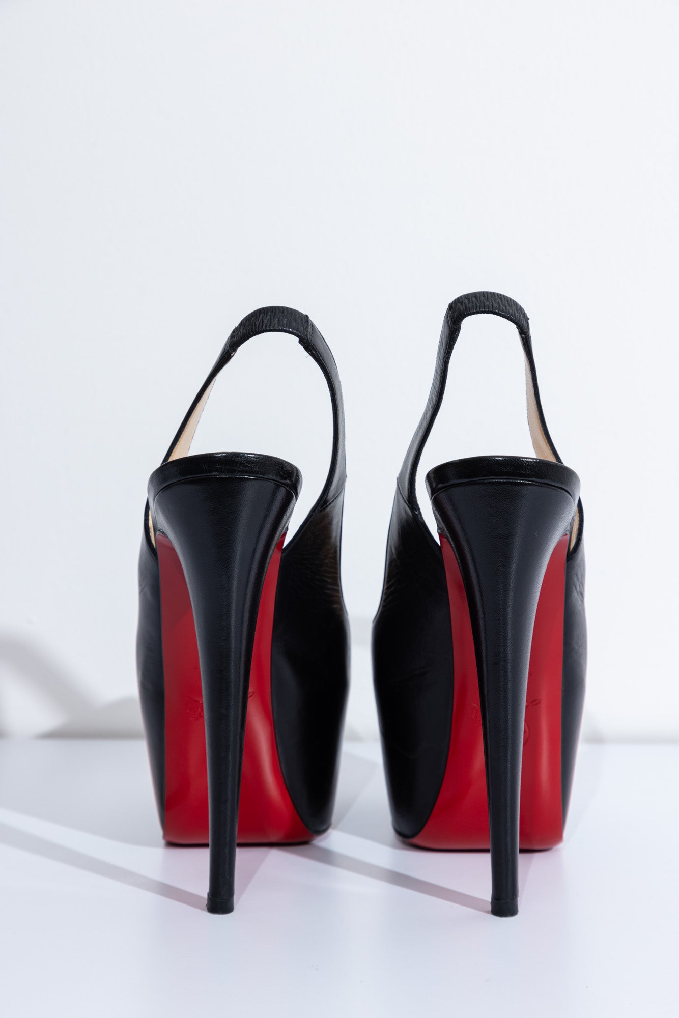 Christian Louboutin Black leather Pumps