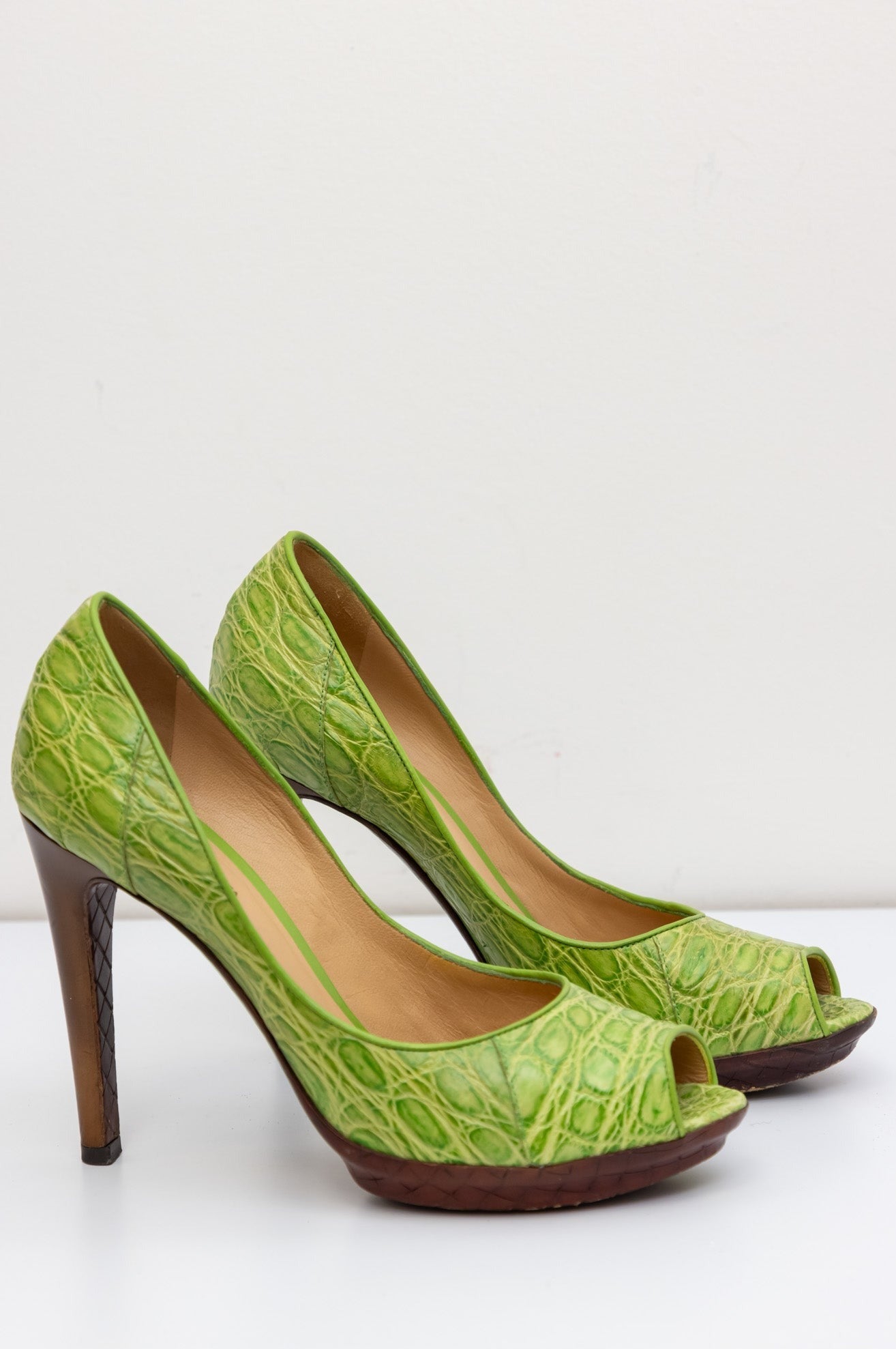 BOTTEGA VENETA Green Alligator Leather Toe-Peep Pumps - Luxury Italian Fashion