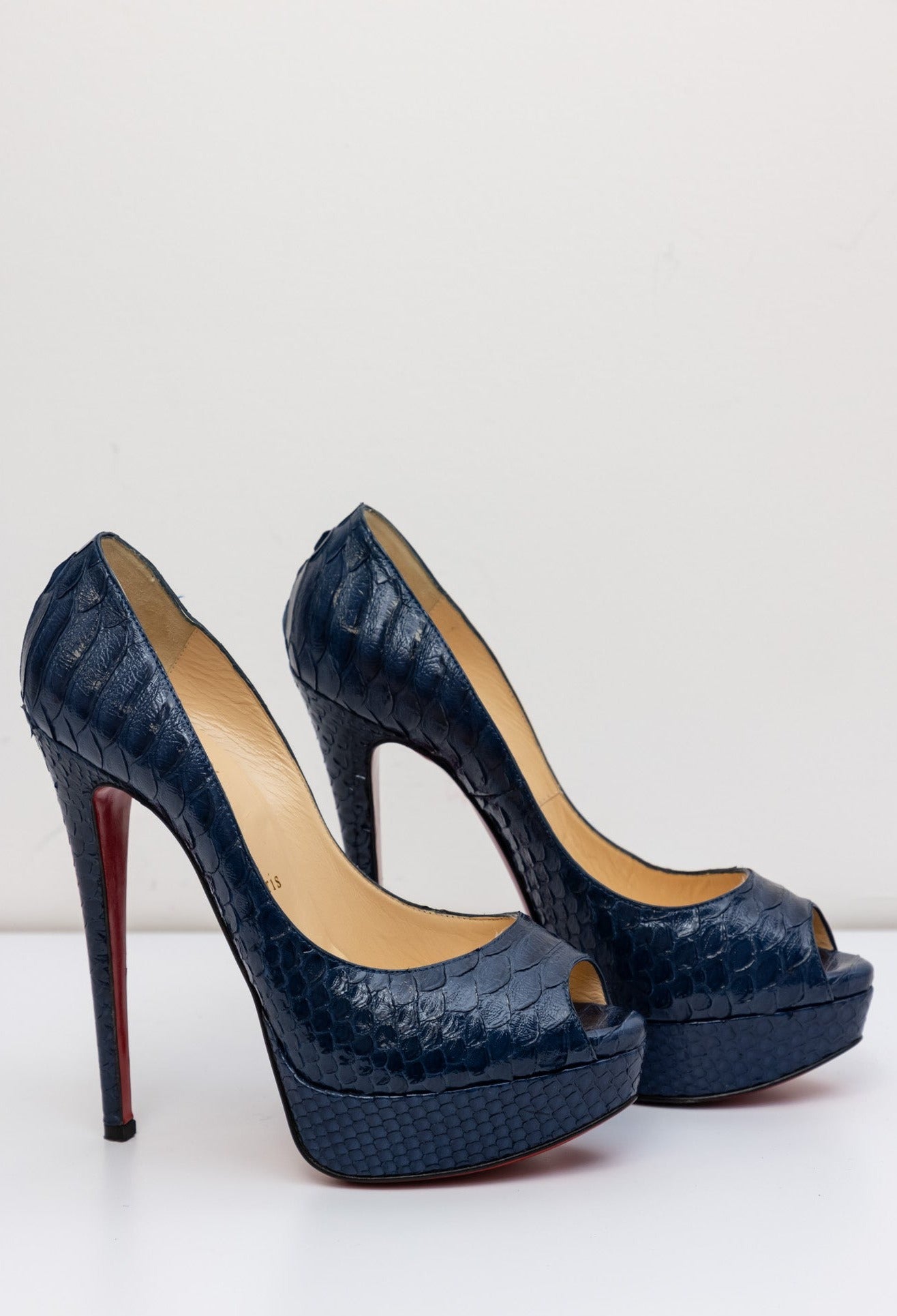 CHRISTIAN LOUBOUTIN Blue Crocodile Leather Pumps