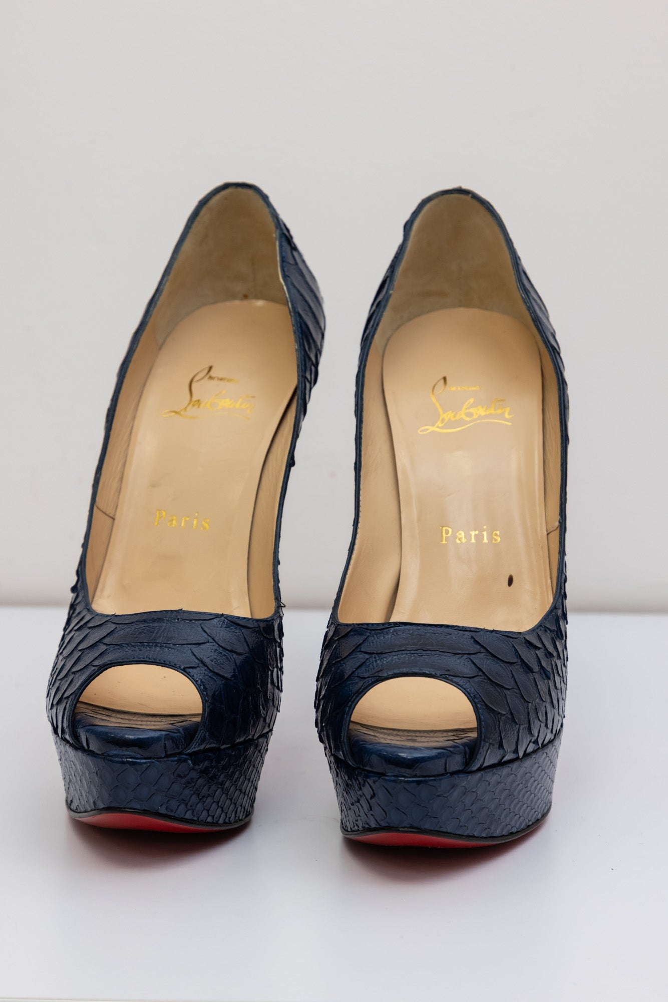 CHRISTIAN LOUBOUTIN Blue Crocodile Leather Pumps