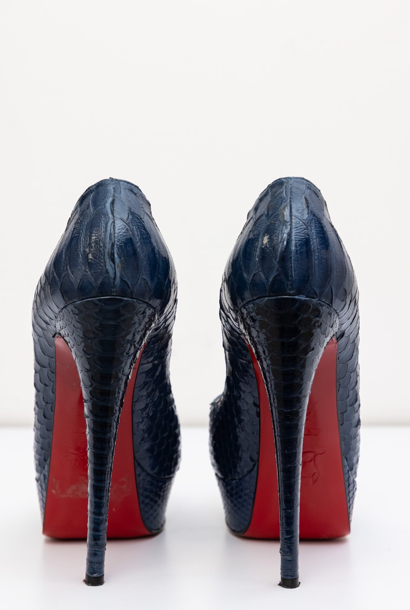 CHRISTIAN LOUBOUTIN Blue Crocodile Leather Pumps