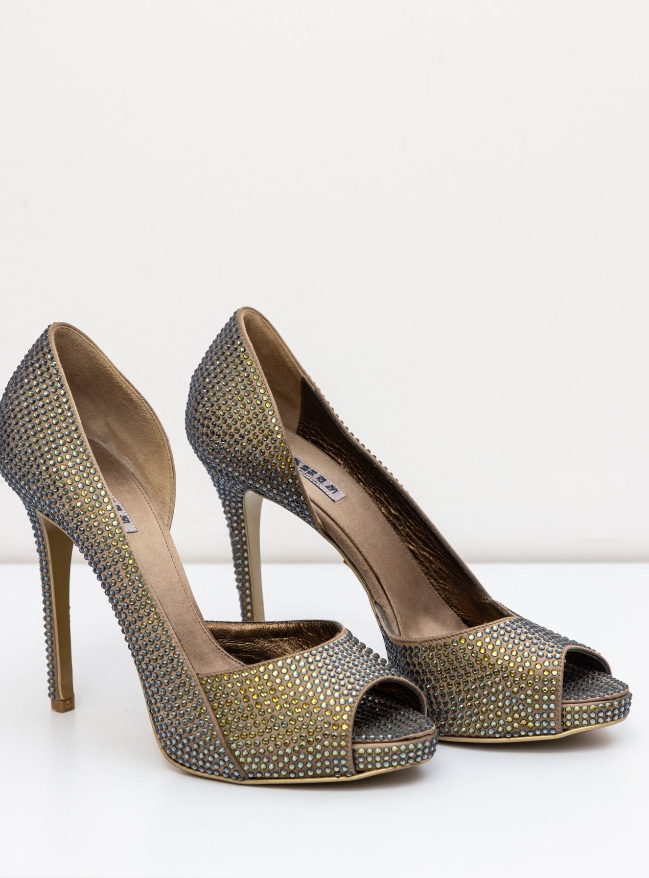 Le Silla Crystal Embellished Gold Pumps open toe