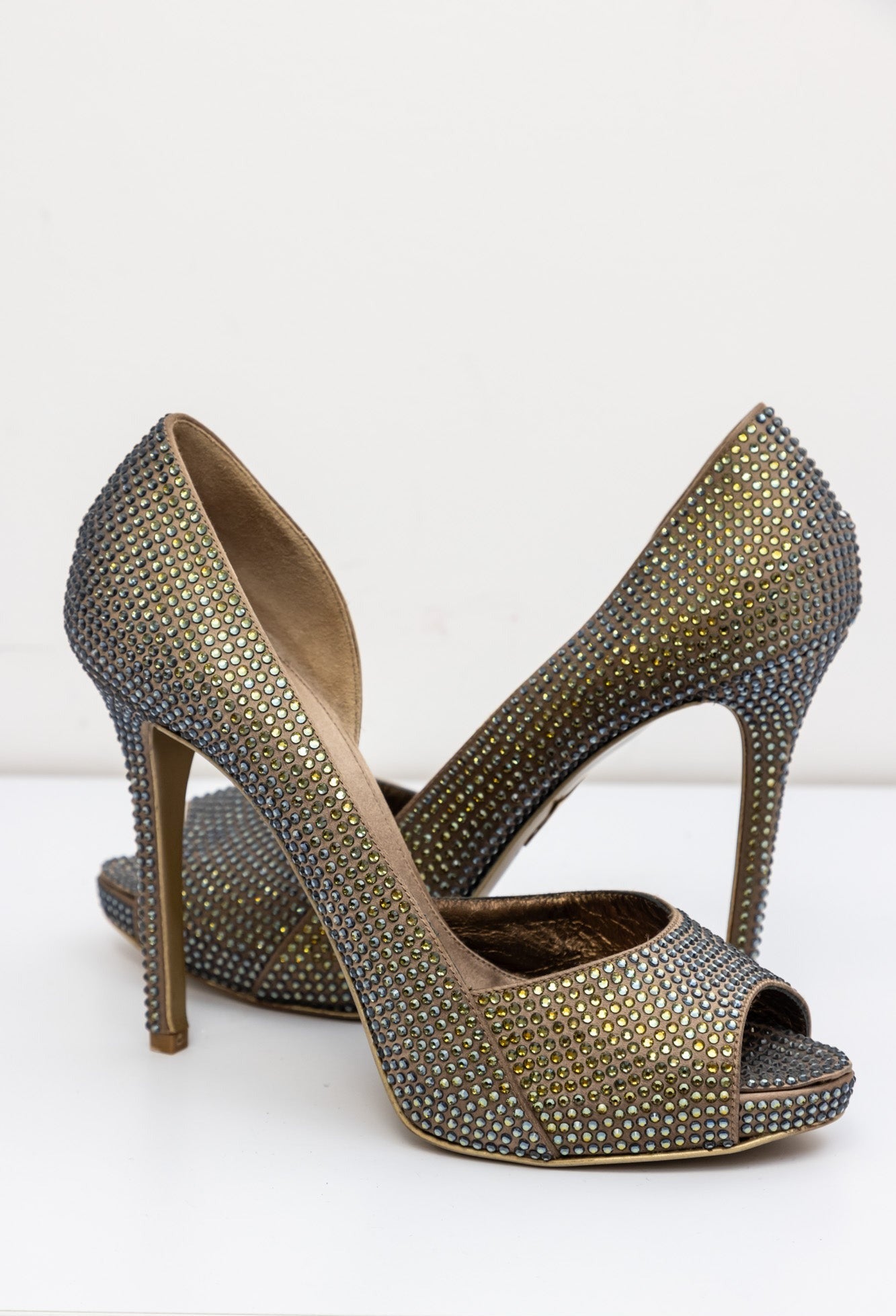 Le Silla Crystal Embellished Gold Pumps - Limited Edition Open Toe (024/050)