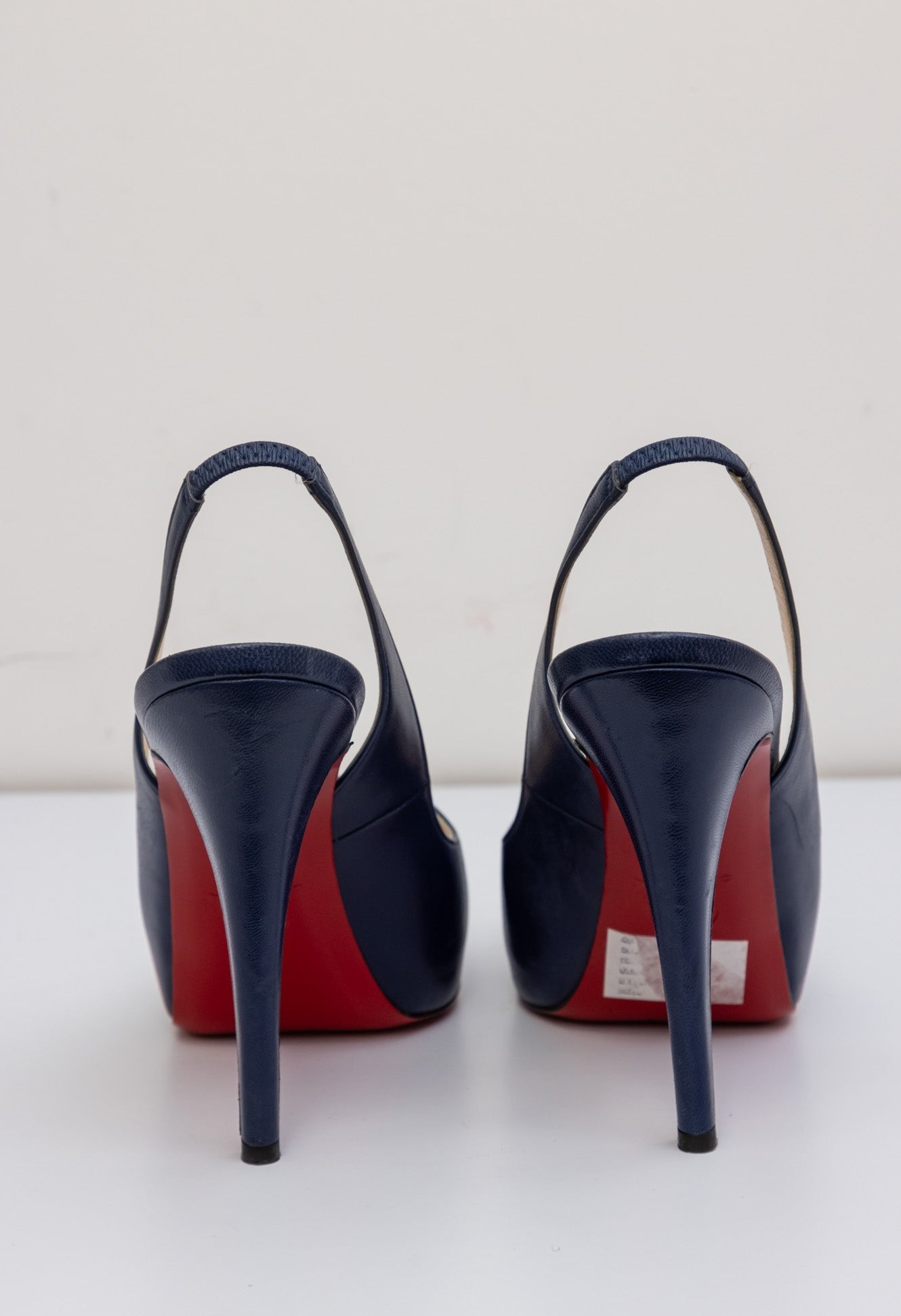 CHRISTIAN LOUBOUTIN Синие кожаные туфли на каблуке с ремешком на пятке
