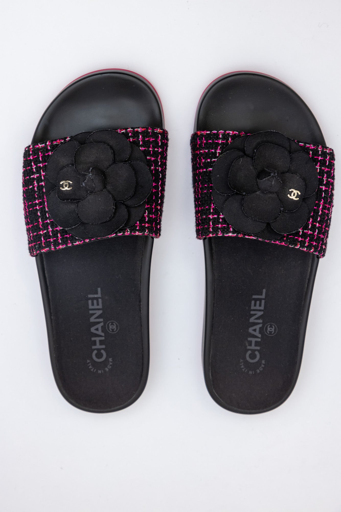 CHANEL Rubber Flip Flops