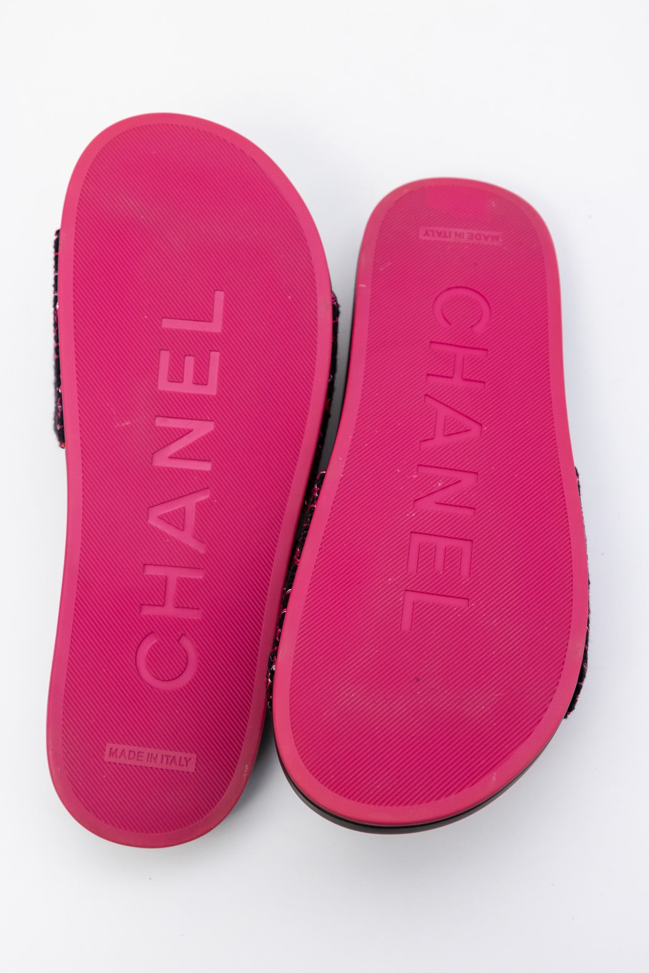 CHANEL Rubber Flip Flops