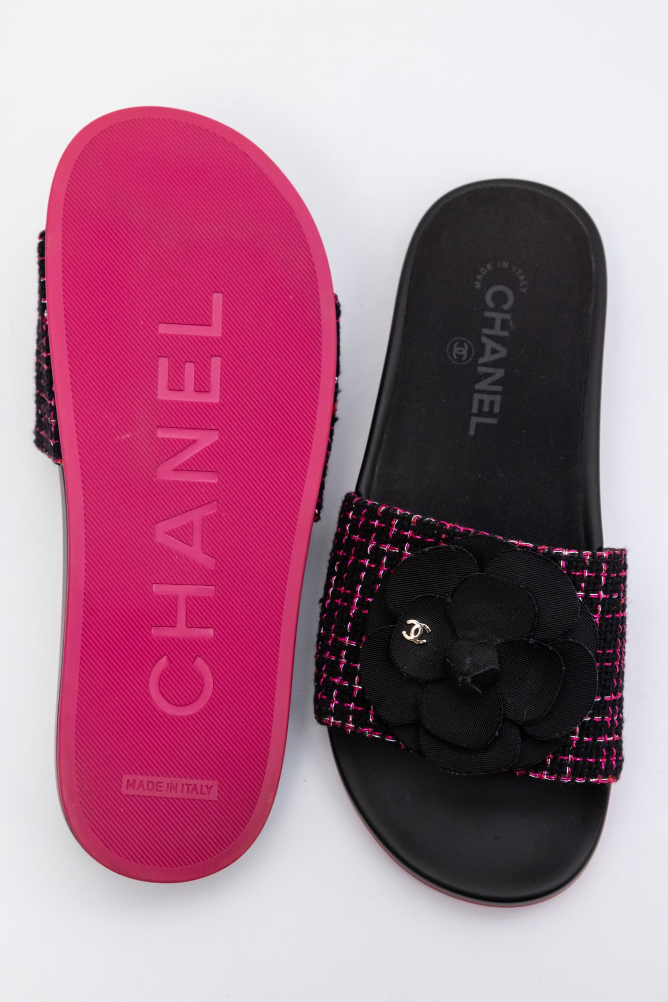 CHANEL Rubber Flip Flops