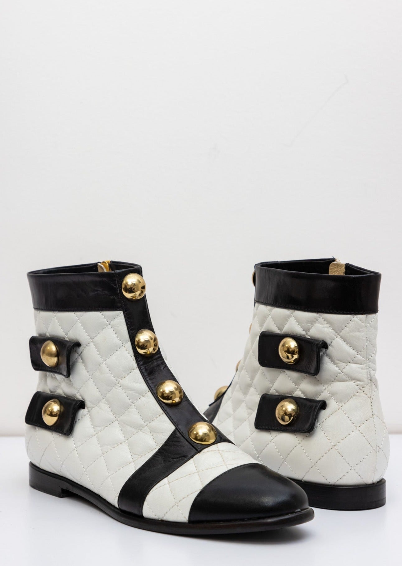 Moschino White Leather Casual Shoes | Autumn-Winter Collection