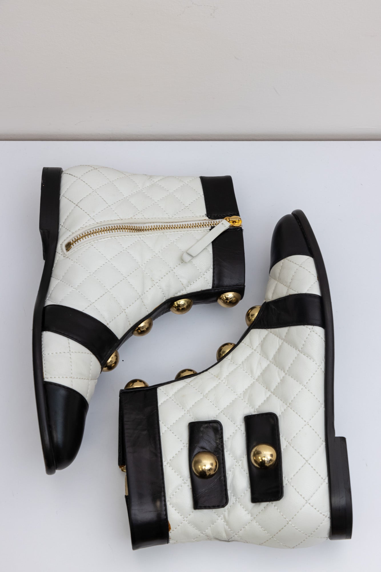 Moschino White Leather Casual Shoes | Autumn-Winter Collection