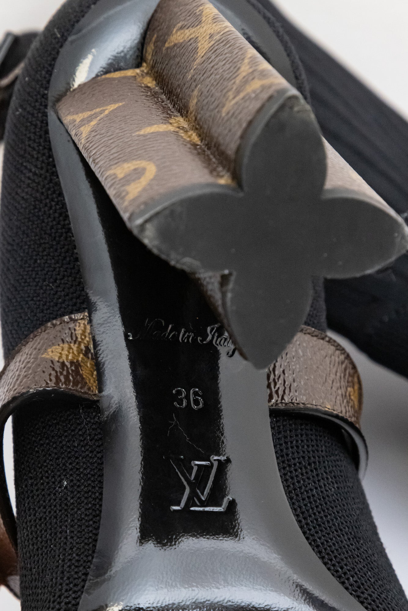 LOUIS VUITTON Ботильоны из ткани силуэта