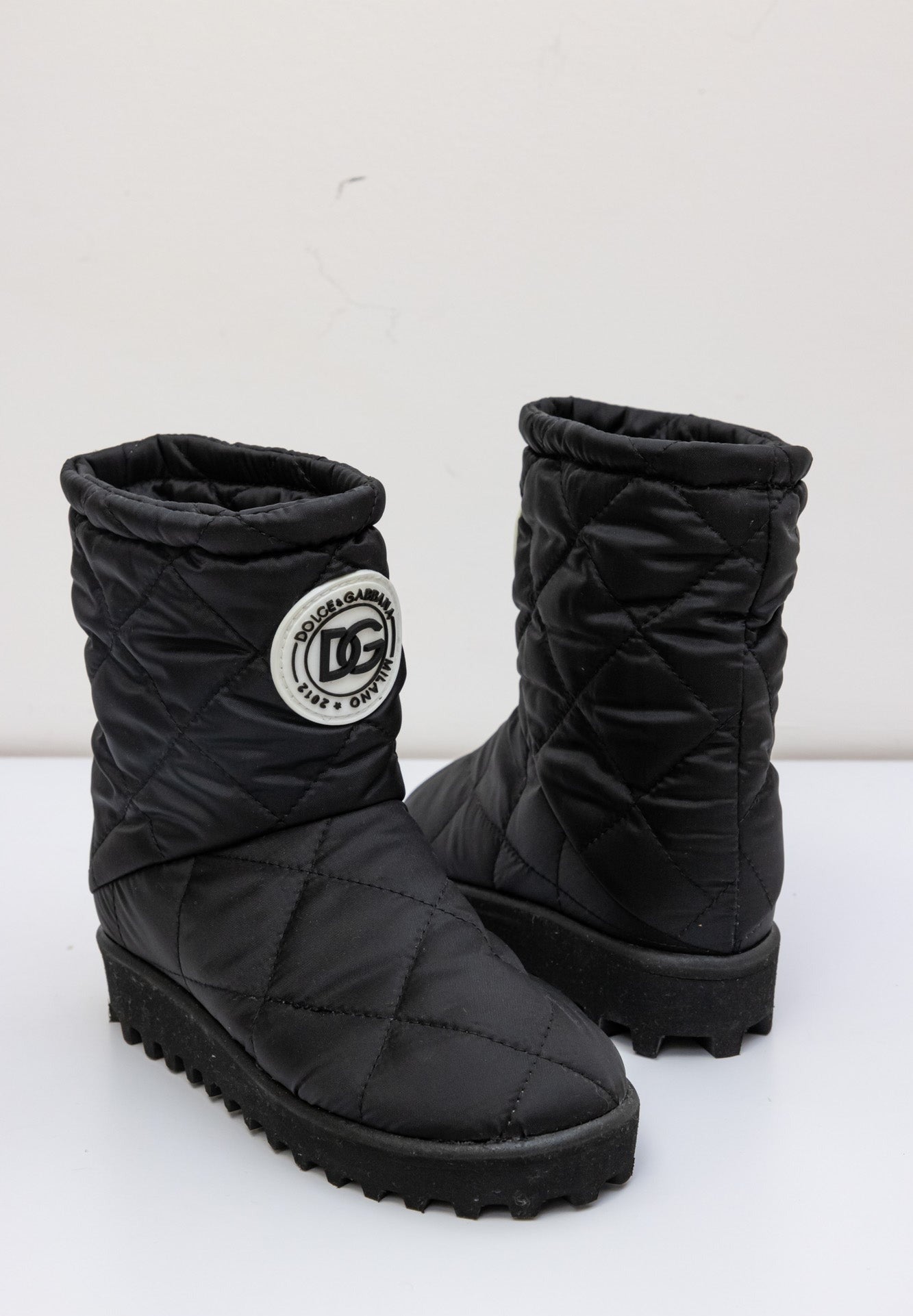 Dolce & Gabbana Kids Black Boots with Patch Logo