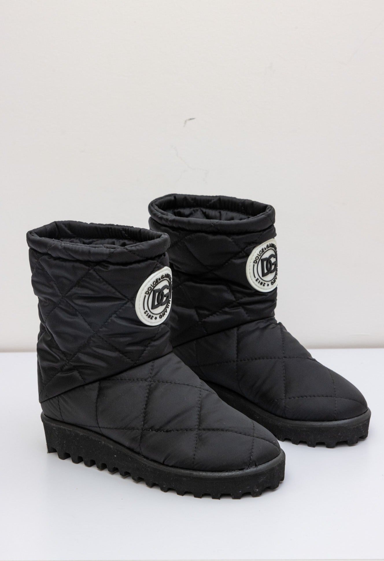 Dolce & Gabbana Kids Black Boots with Patch Logo