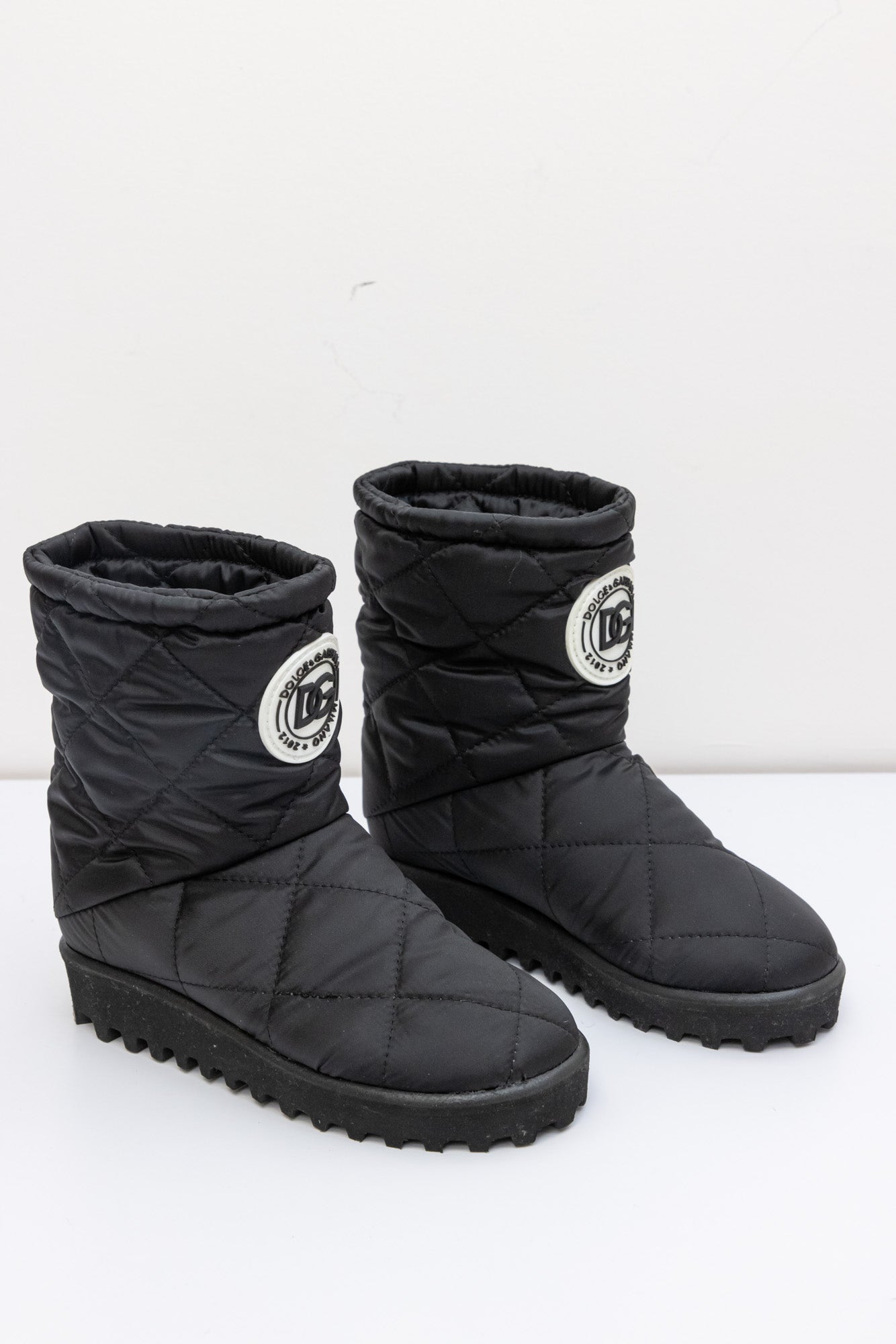 Dolce & Gabbana Kids Black Boots with Patch Logo