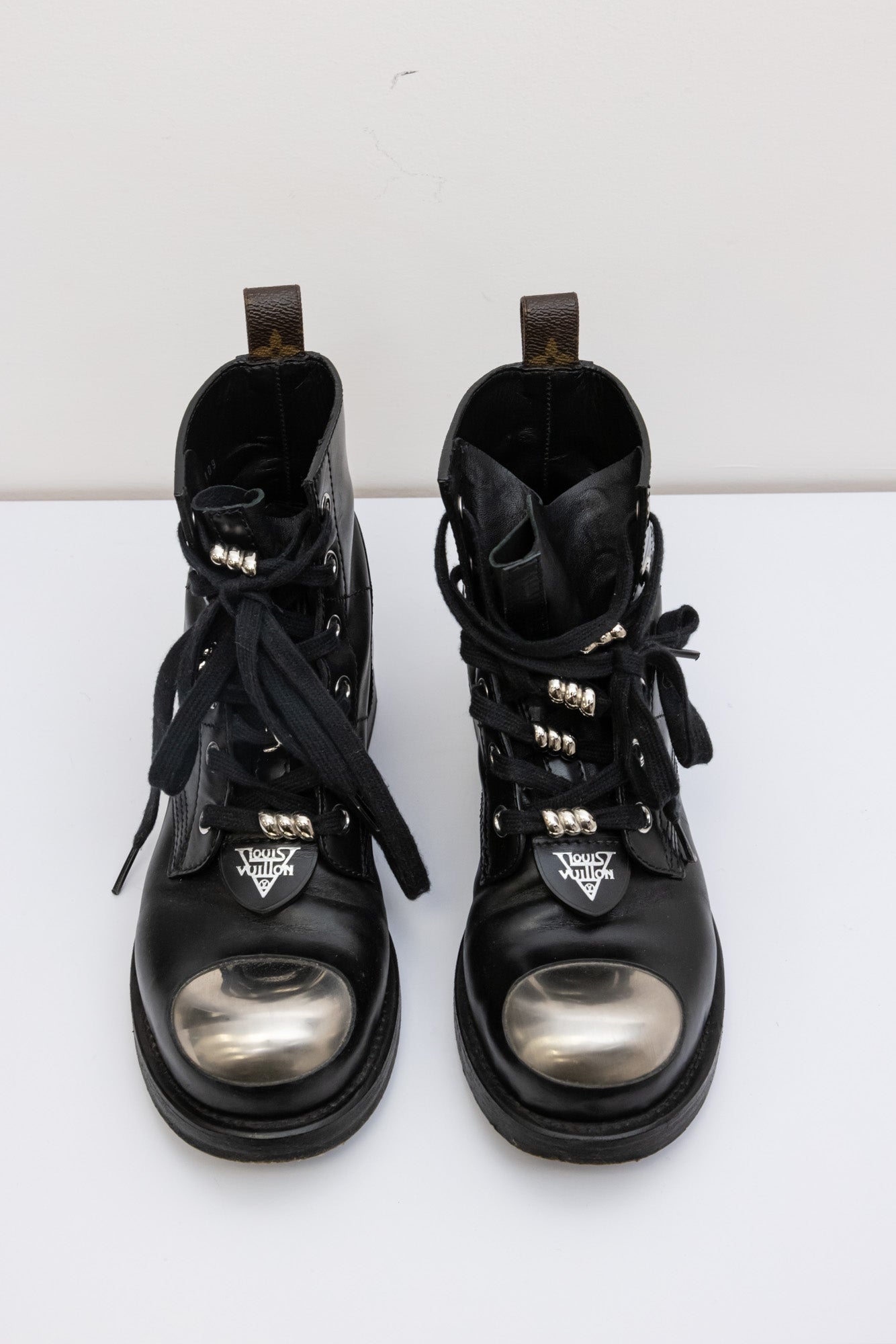 LOUIS VUITTON Black Leather Ankle Boots 