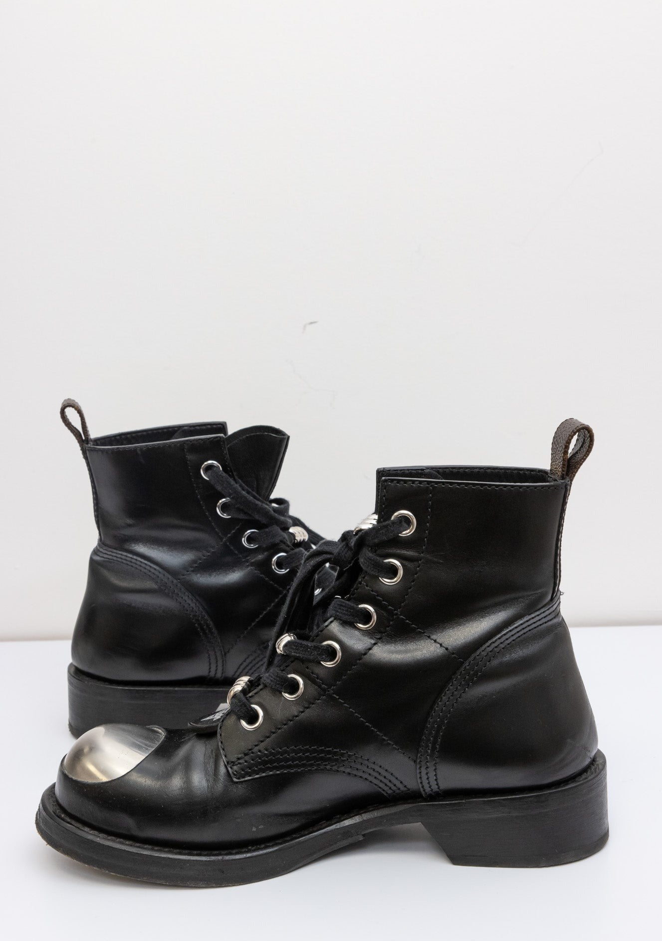 LOUIS VUITTON Black Leather Ankle Boots 