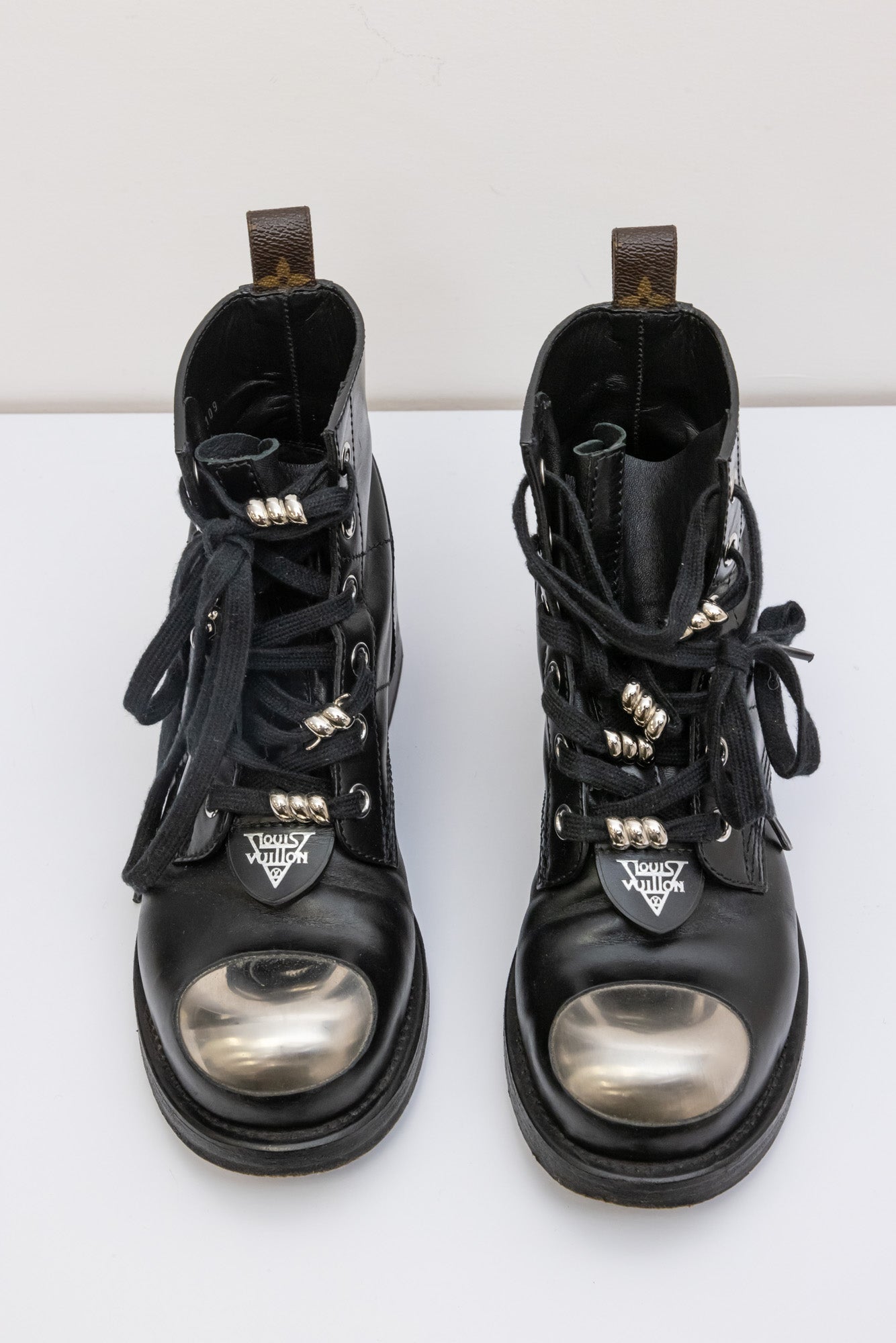 LOUIS VUITTON Black Leather Ankle Boots