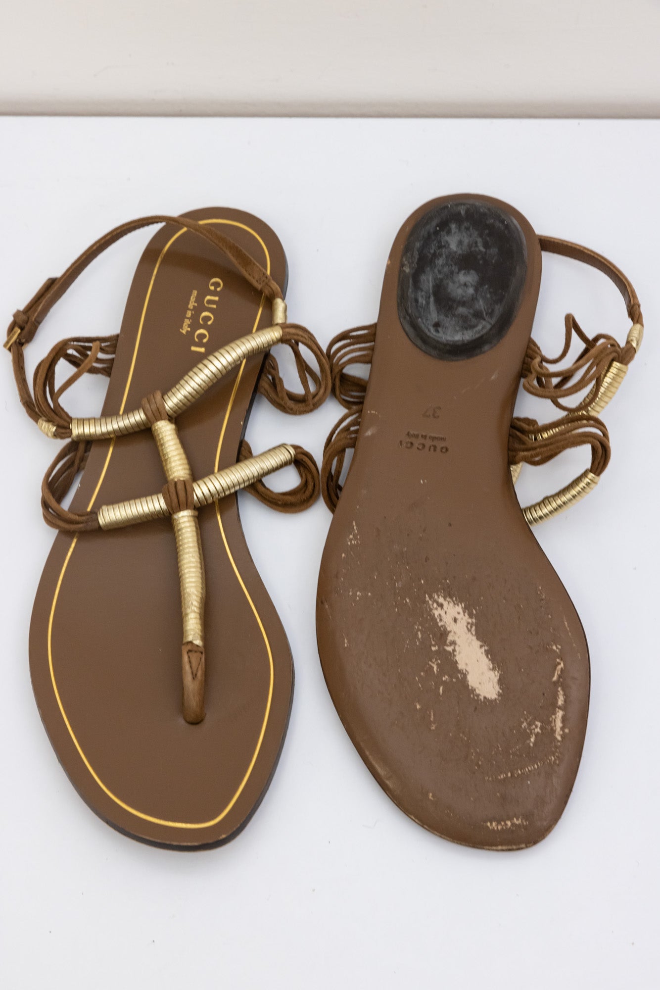 GUCCI Brown and Gold Leather Strap Sandals