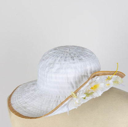 MONNALISA White Sun Hat for Girls with Yellow Flowers