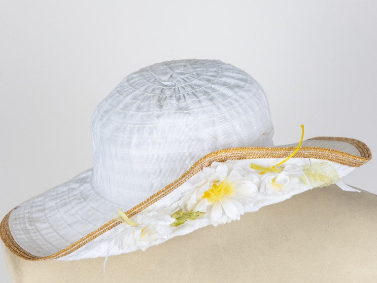 MONNALISA White Sun Hat for Girls with Yellow Flowers