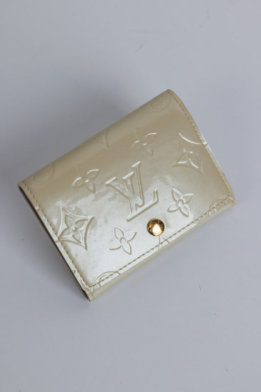 LOUIS VUITTON Perle Monogram Vernis Wallet