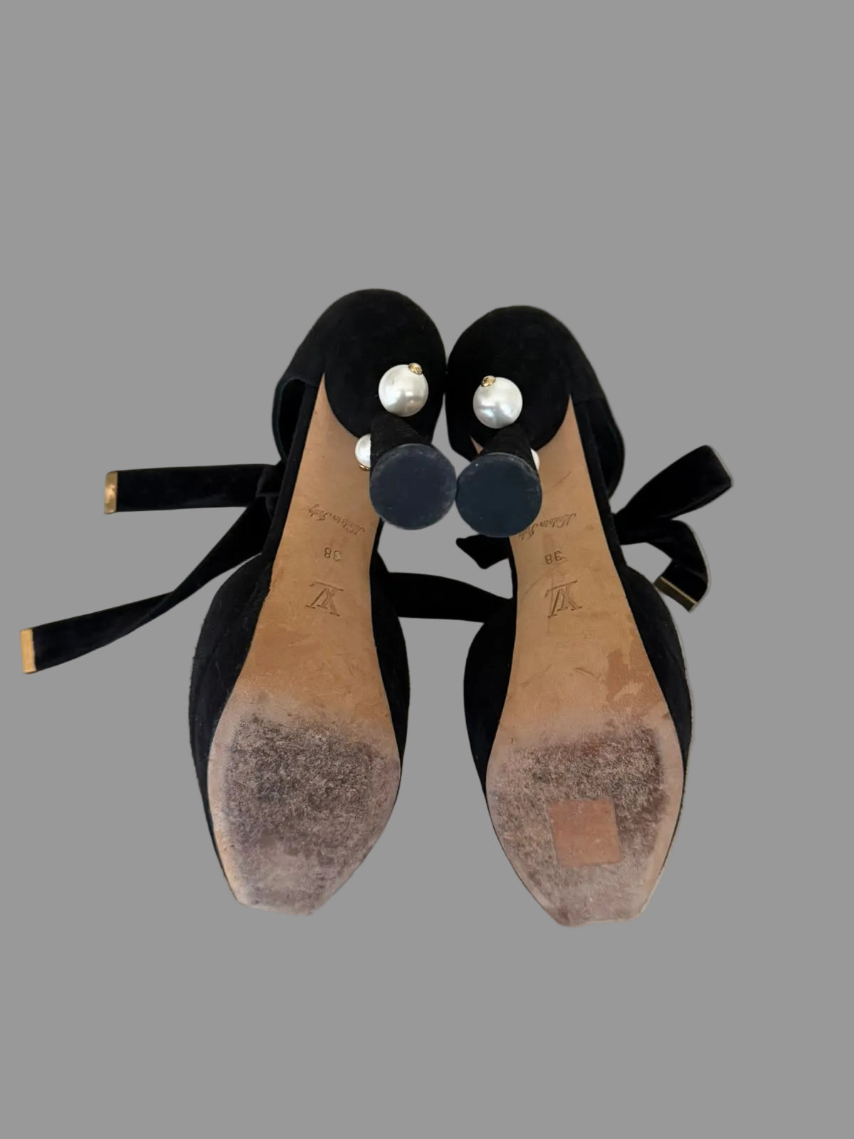 Authentic LOUIS VUITTON Black Suede Pearl Heel Platform Pumps with Velvet Ankle Ties EU 38 Made in Italy