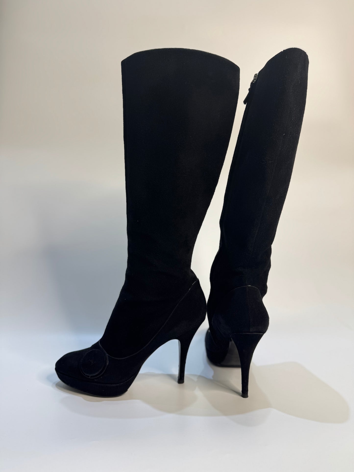 LOUIS VUITTON Black Suede Leather Boots - Size 40 | Excellent Condition - Luxury Footwear