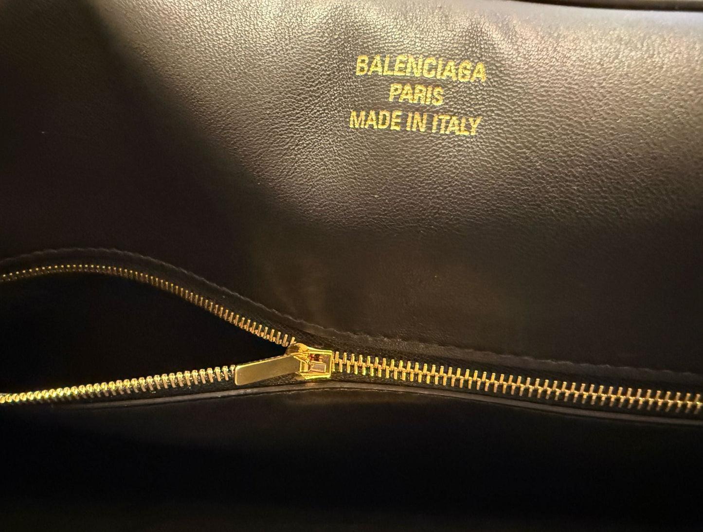 BALENCIAGA Rodeo Black Leather Bag – Luxury Designer Handbag, 41x30x11 cm, Made in Italy | Very Good Condition