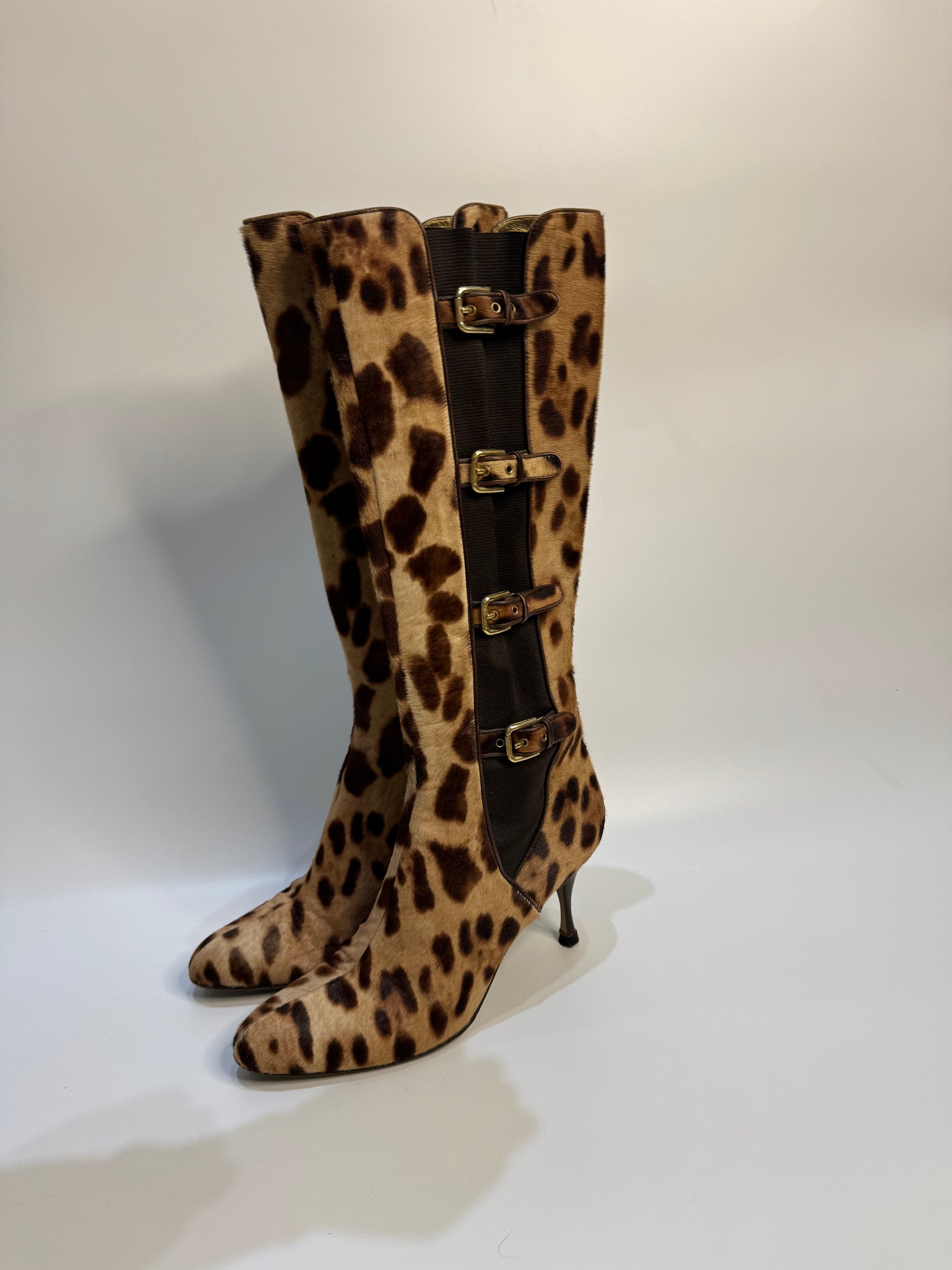 DOLCE & GABBANA Leopard Print Leather Boots Size 41 - Luxury Italian Designer Footwear in Excellent Condition