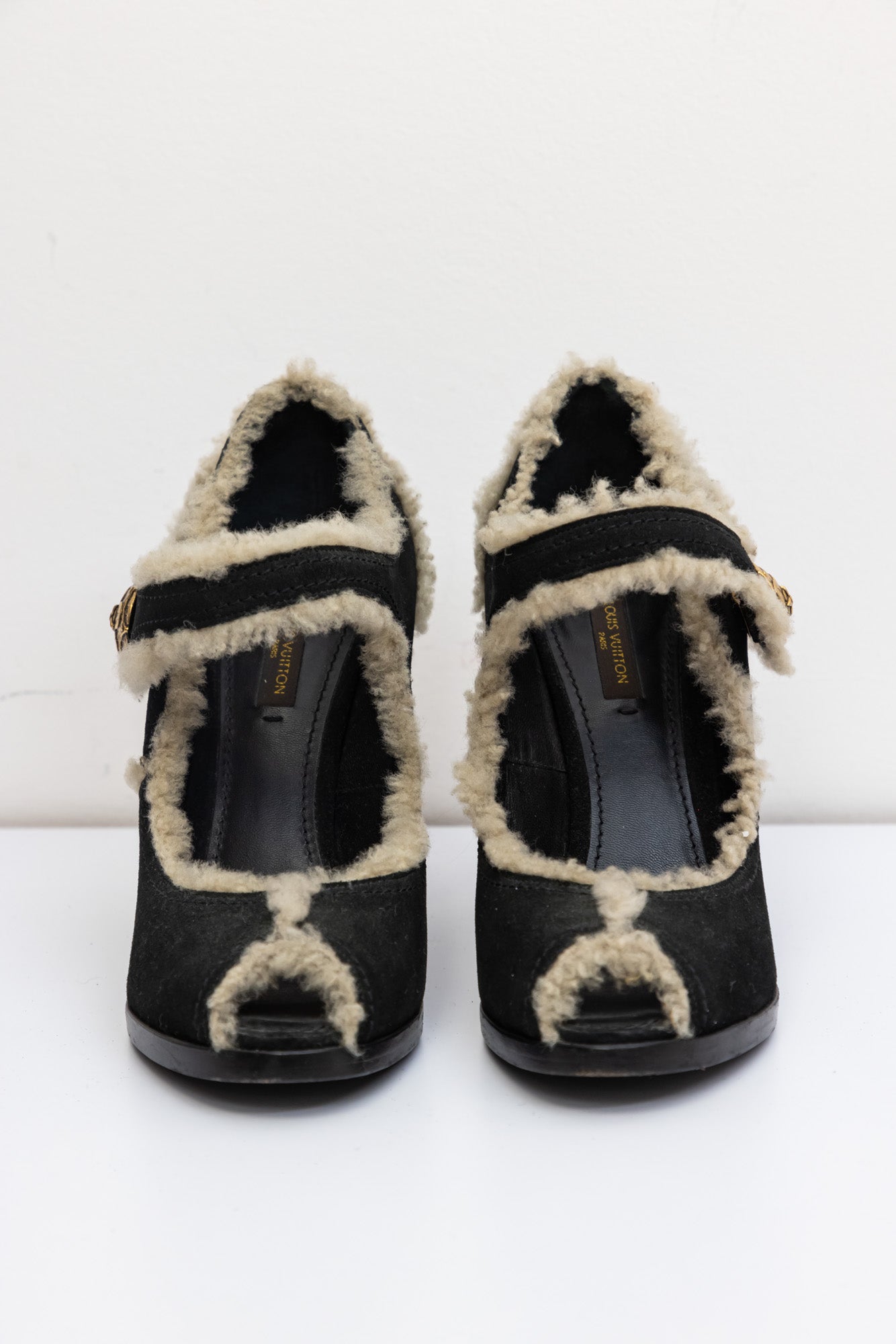 LOUIS VUITTON Leather Heels with Fur | Excellent Condition | IT 38