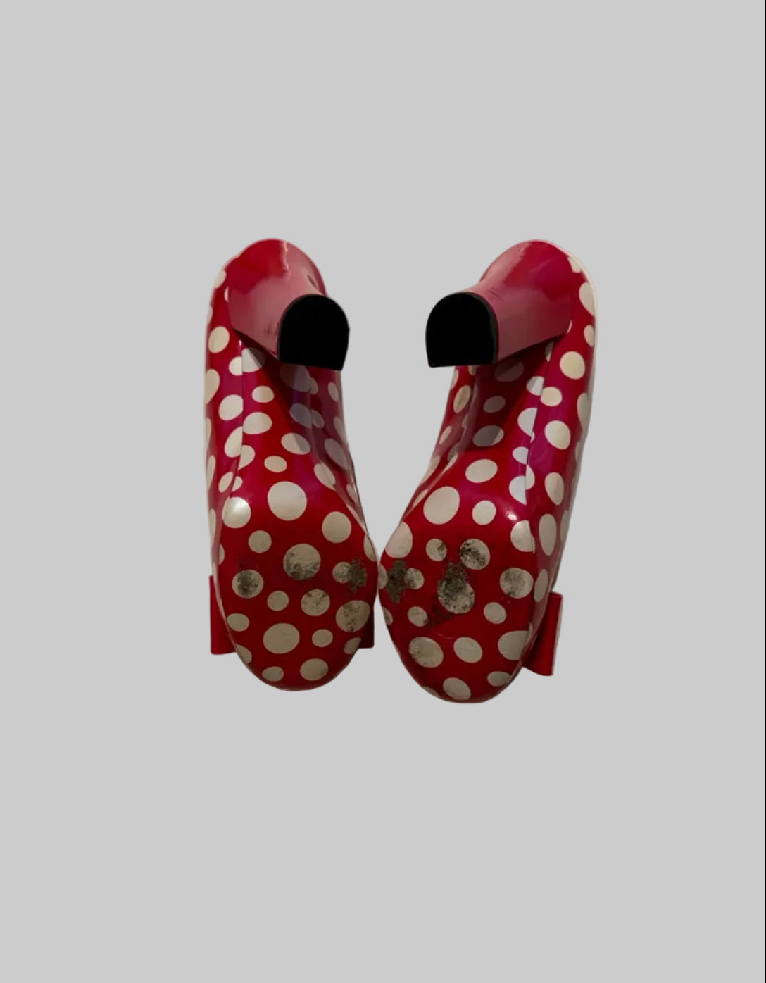 Authentic Louis Vuitton x Yayoi Kusama Red Patent Leather Polka Dot Pumps EU 38 – Collector’s Edition