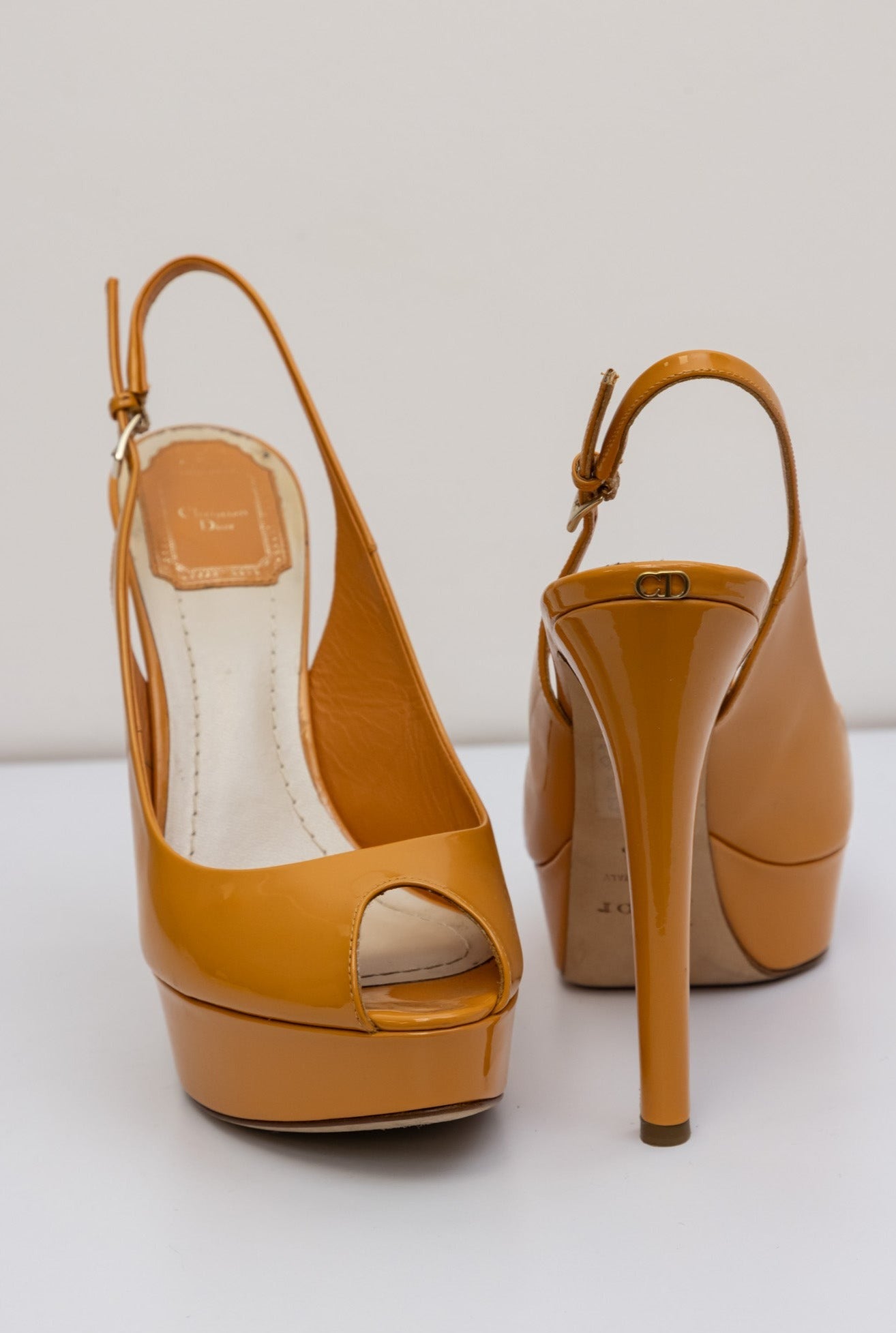 CHRISTIAN DIOR Patent Leather Orange Sling-back Pumps