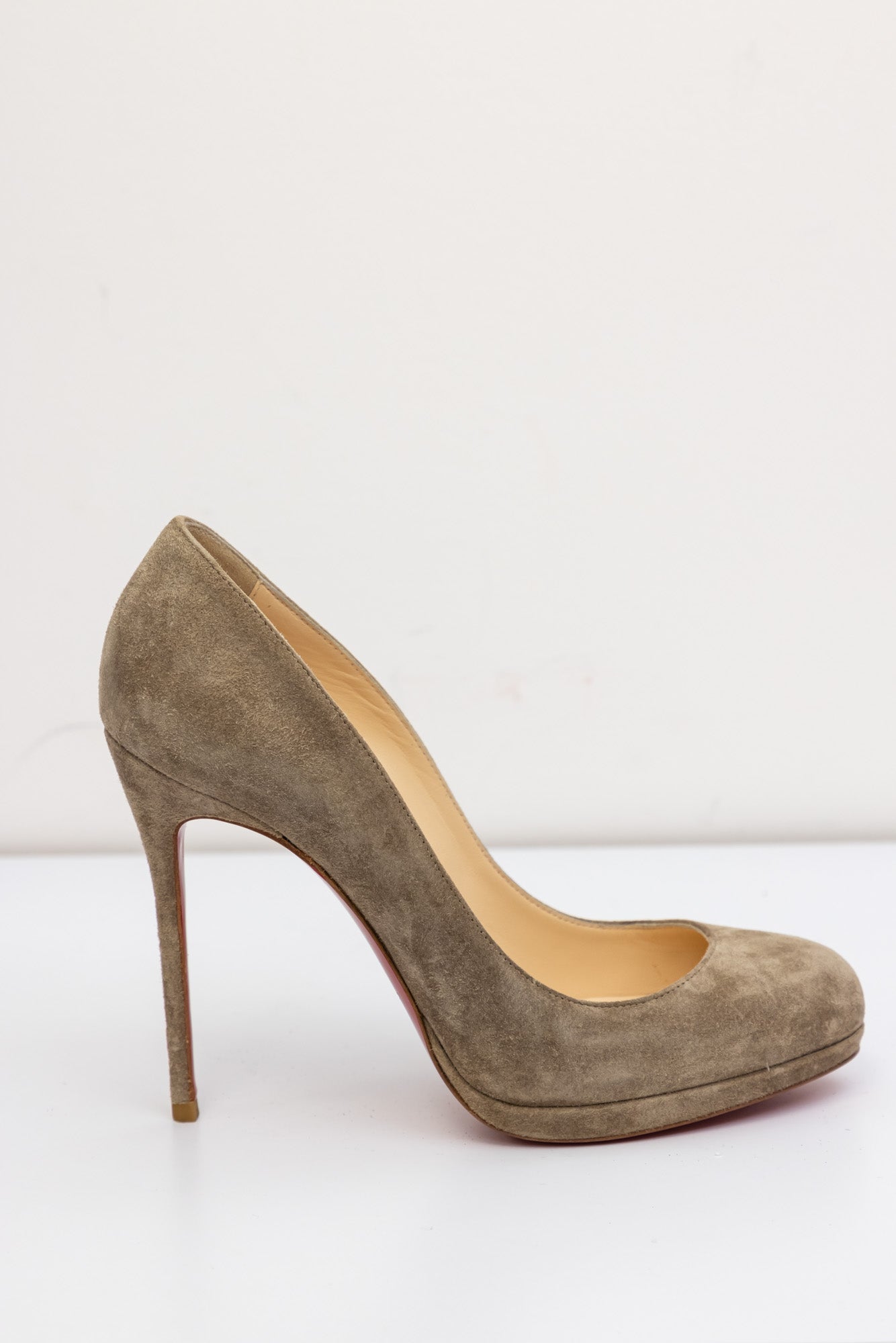 CHRISTIAN LOUBOUTIN Grey Suede Red Bottom Round Toe Pump Heels | Size IT 37.5 | Very Good Condition | Made in Italy