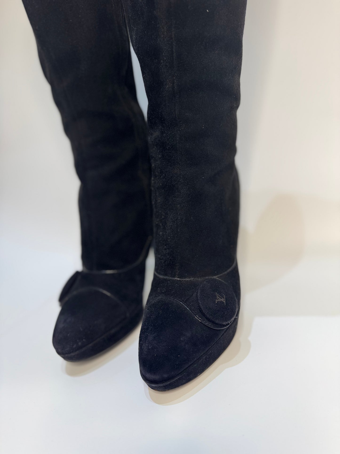 LOUIS VUITTON Black Suede Leather Boots - Size 40 | Excellent Condition - Luxury Footwear