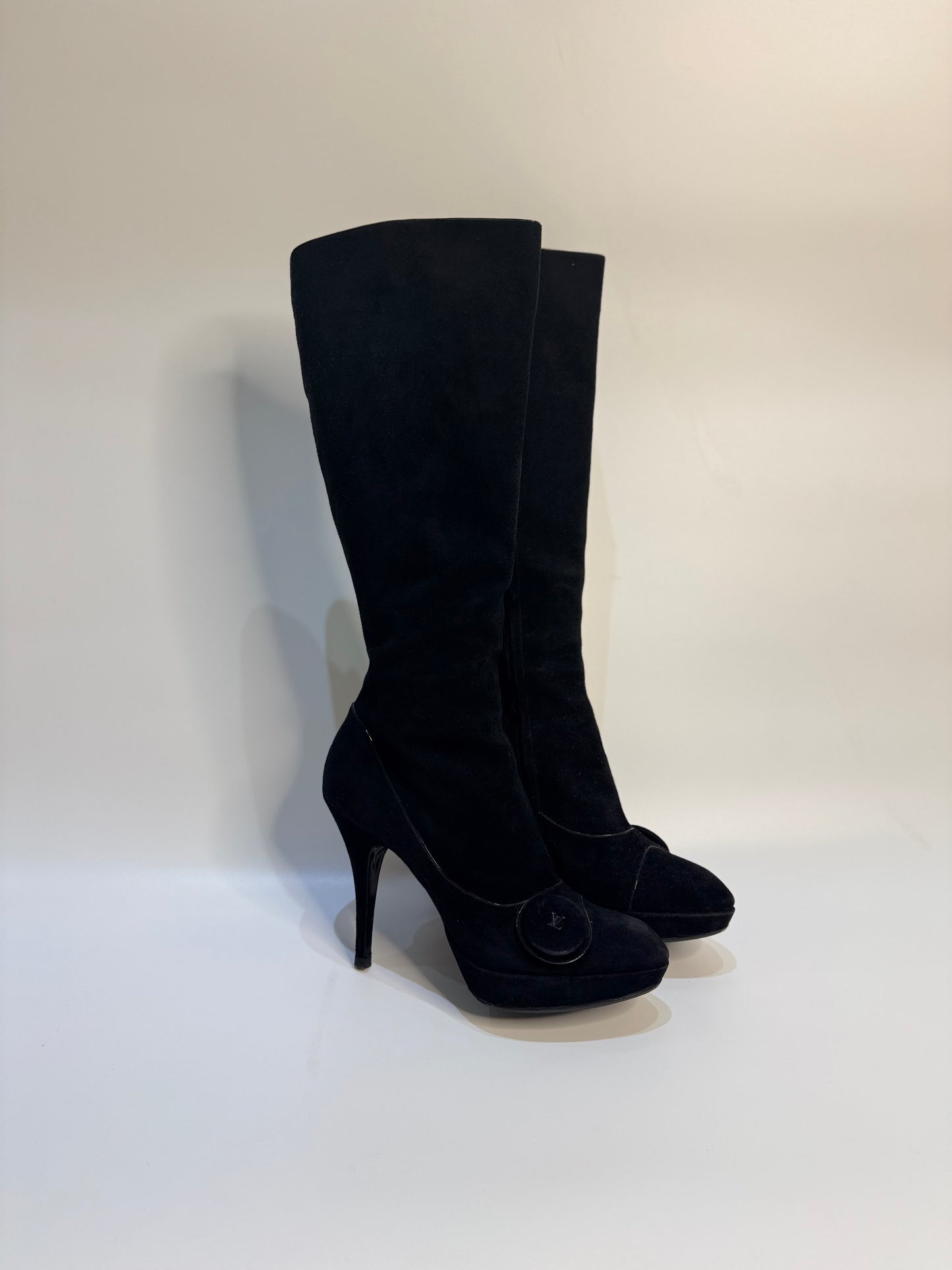 LOUIS VUITTON Black Suede Leather Boots - Size 40 | Excellent Condition - Luxury Footwear