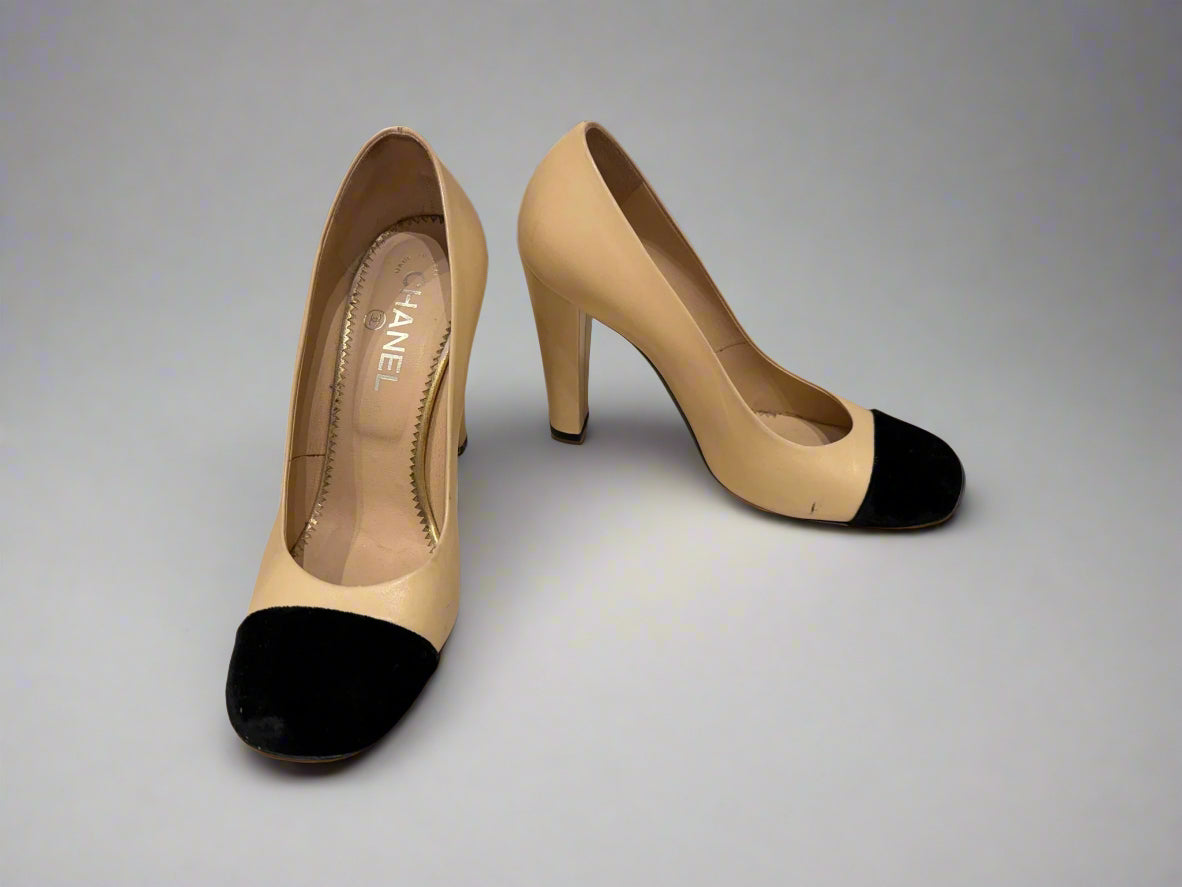 CHANEL Cap-Toe Two-Tone Pumps in size 38C