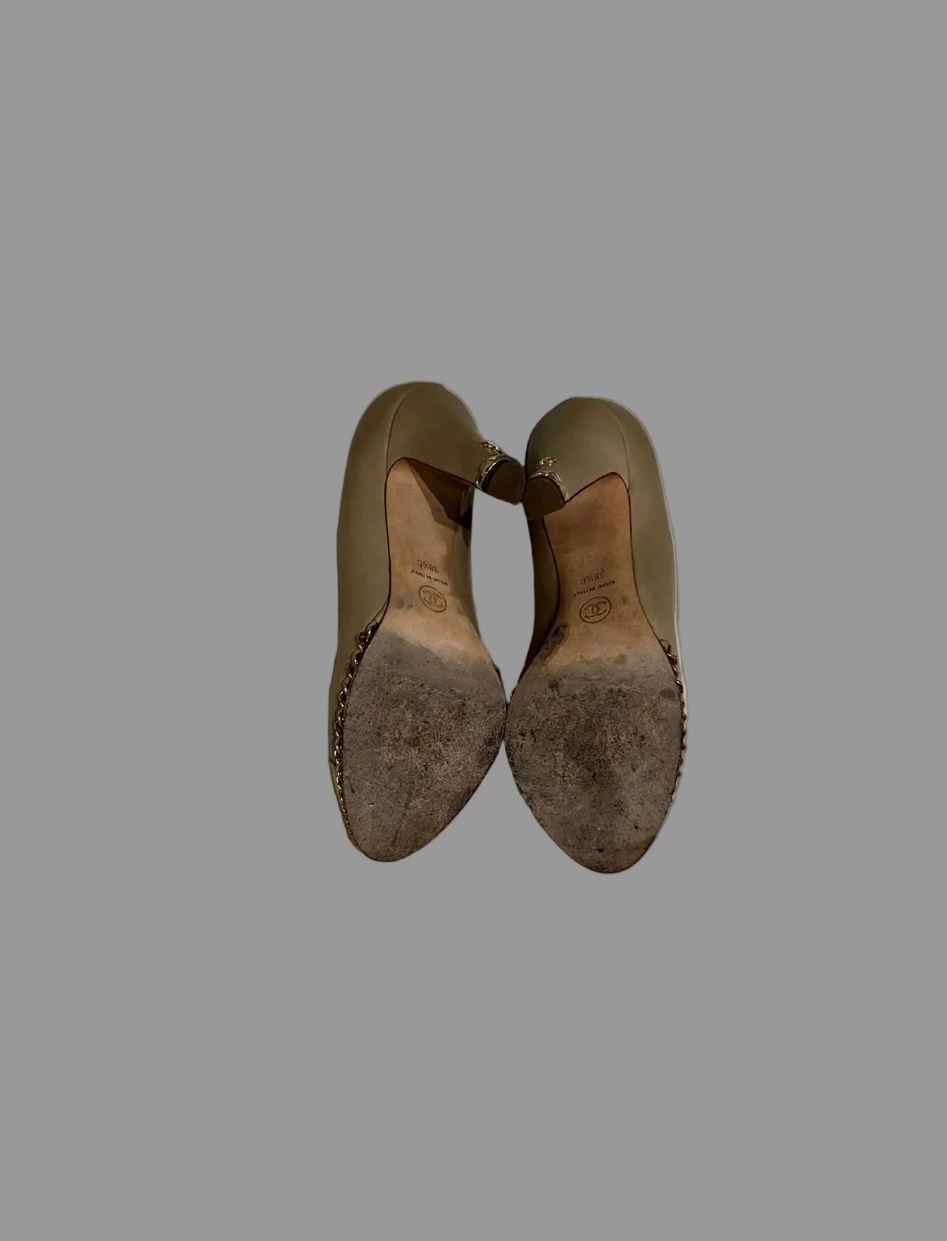 Authentic CHANEL Beige Metallic Gold Leather Cap Toe Chain Pumps IT 38.5 C Excellent Condition