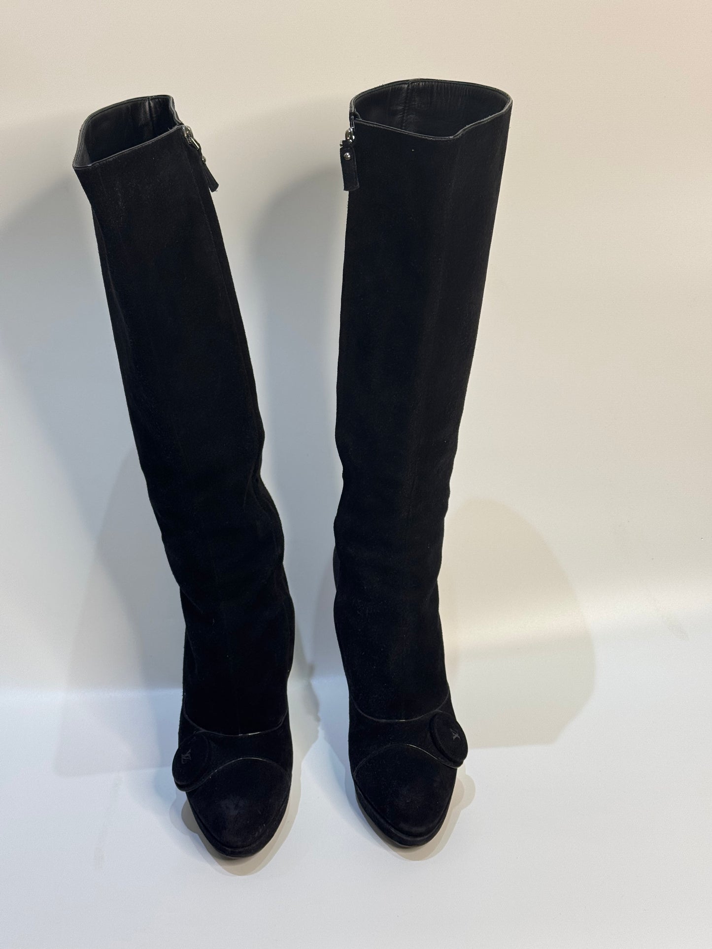 LOUIS VUITTON Black Suede Leather Boots - Size 40 | Excellent Condition - Luxury Footwear