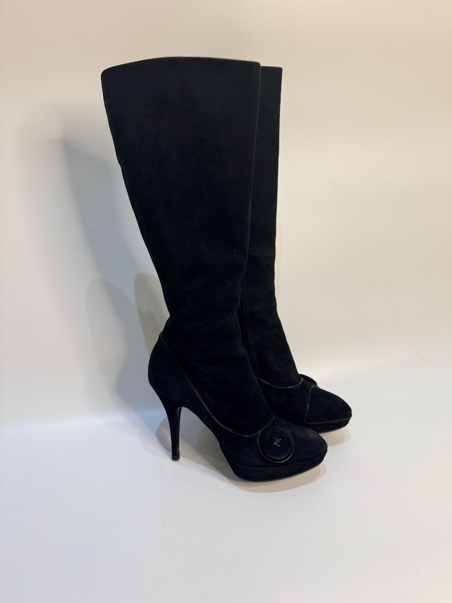 LOUIS VUITTON Black Suede Leather Boots Size 40 - Luxury Designer Footwear Made in Italy in Excellent Condition