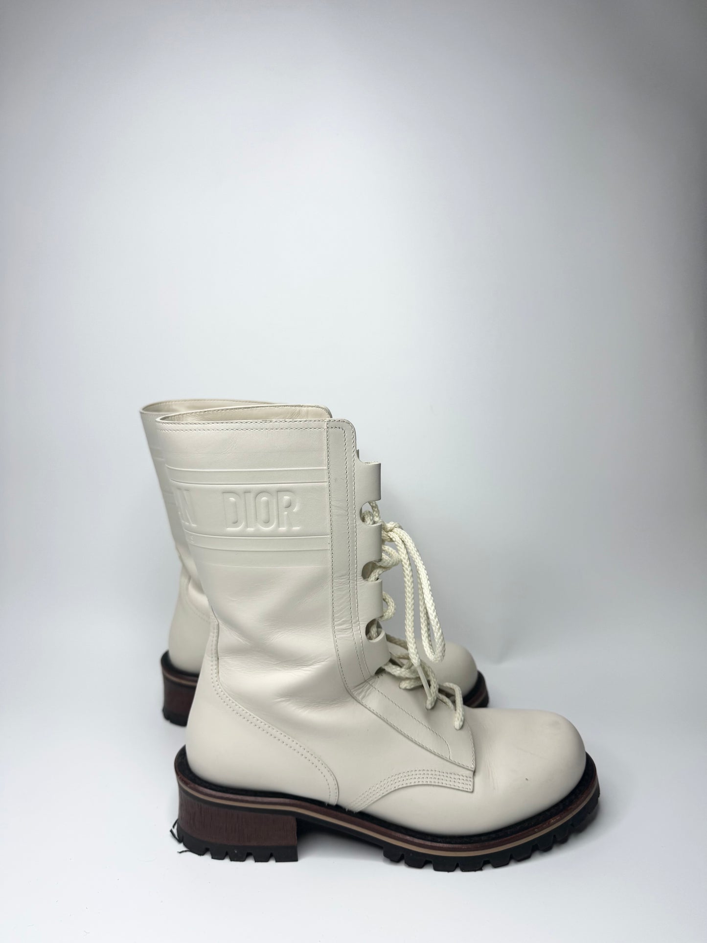 Christian Dior Off-White Cream Leather Lace-Up Tall Boots Size 38 – Italian Elegance