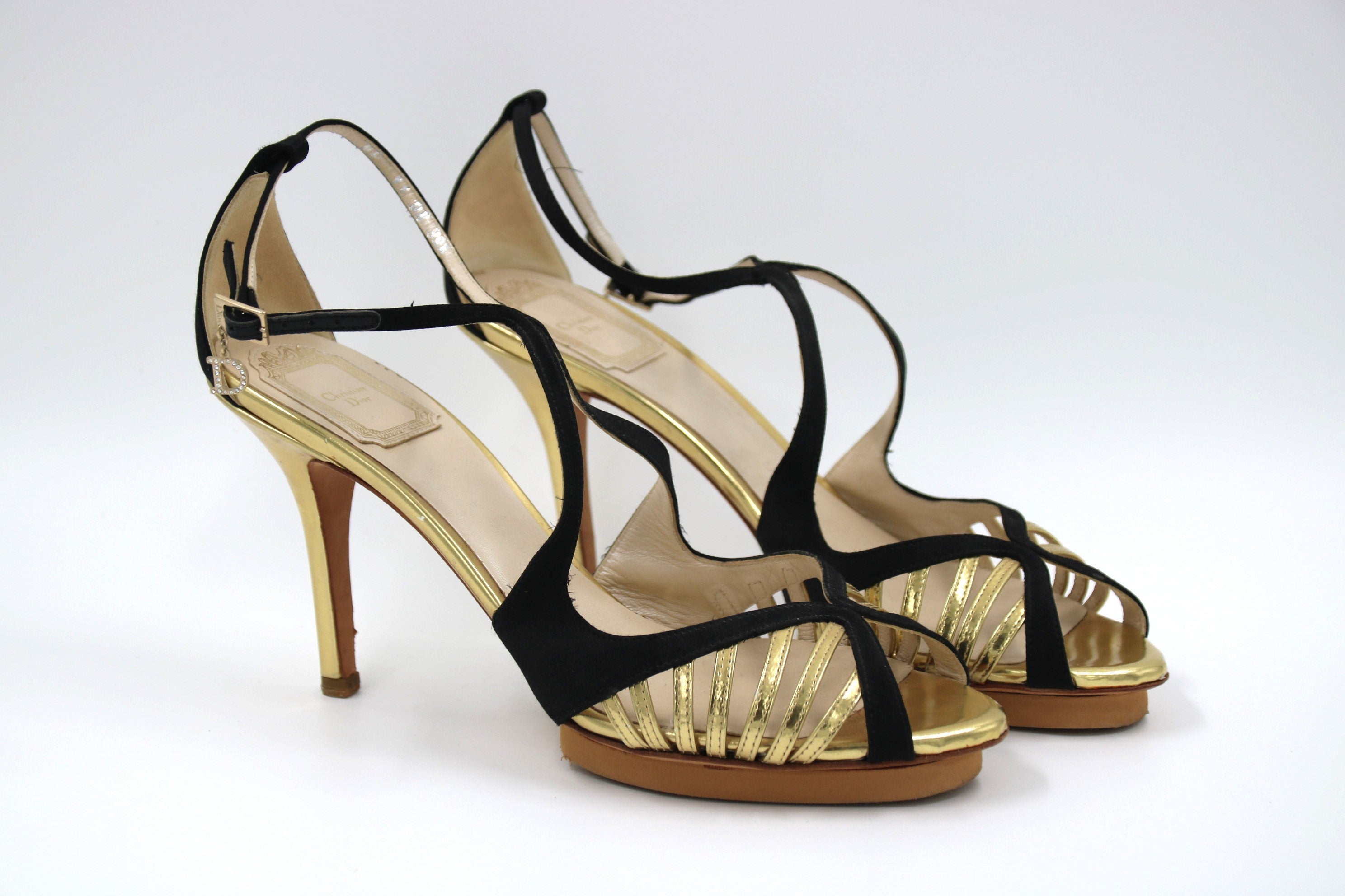 Shankhian Women Black, Gold, Brown Heels - Buy Shankhian Women Black, Gold,  Brown Heels Online at Best Price - Shop Online for Footwears in India |  Flipkart.com