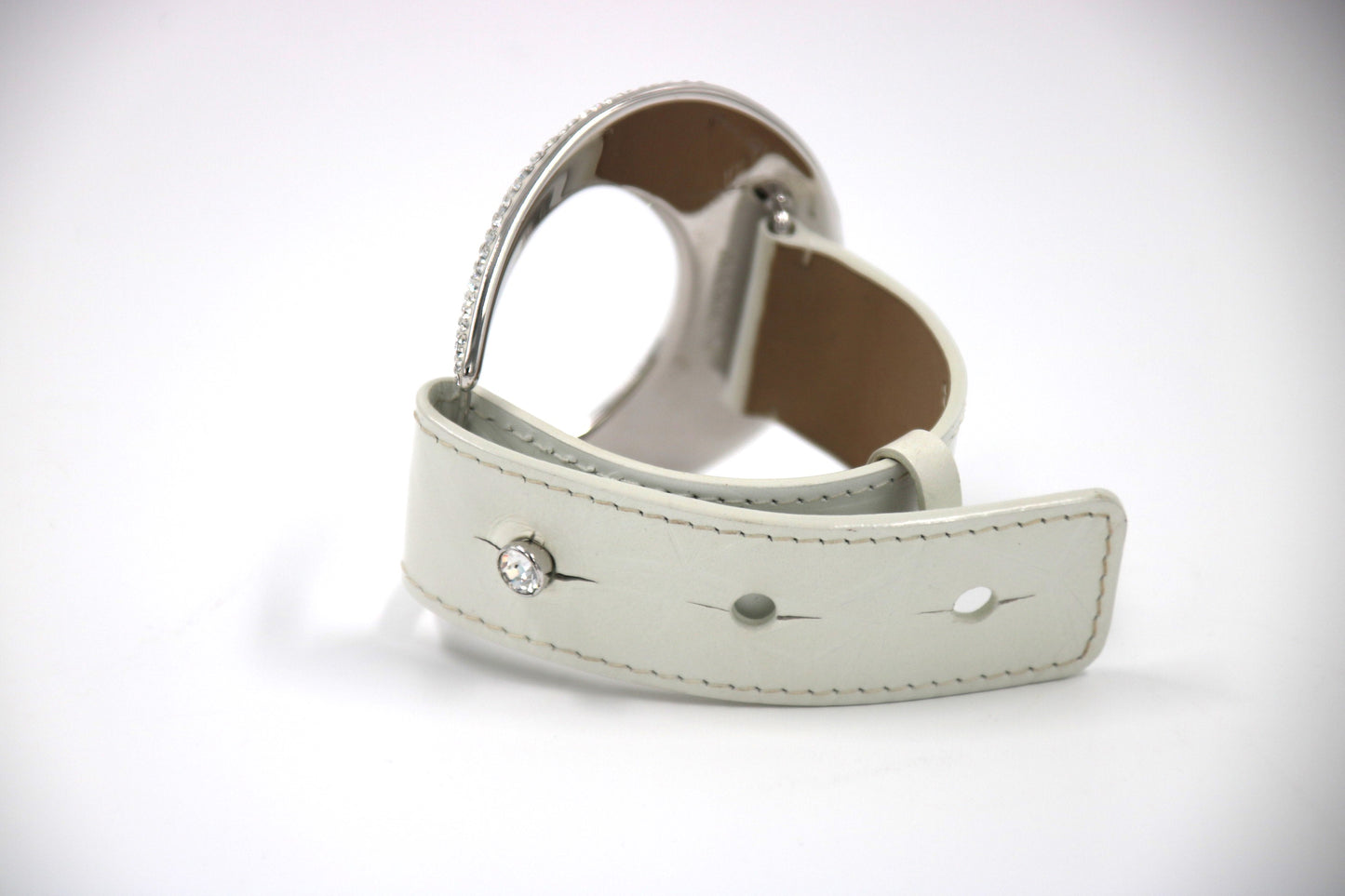 SWAROVSKI White leather Bracelet with Swarovski embellished brooch