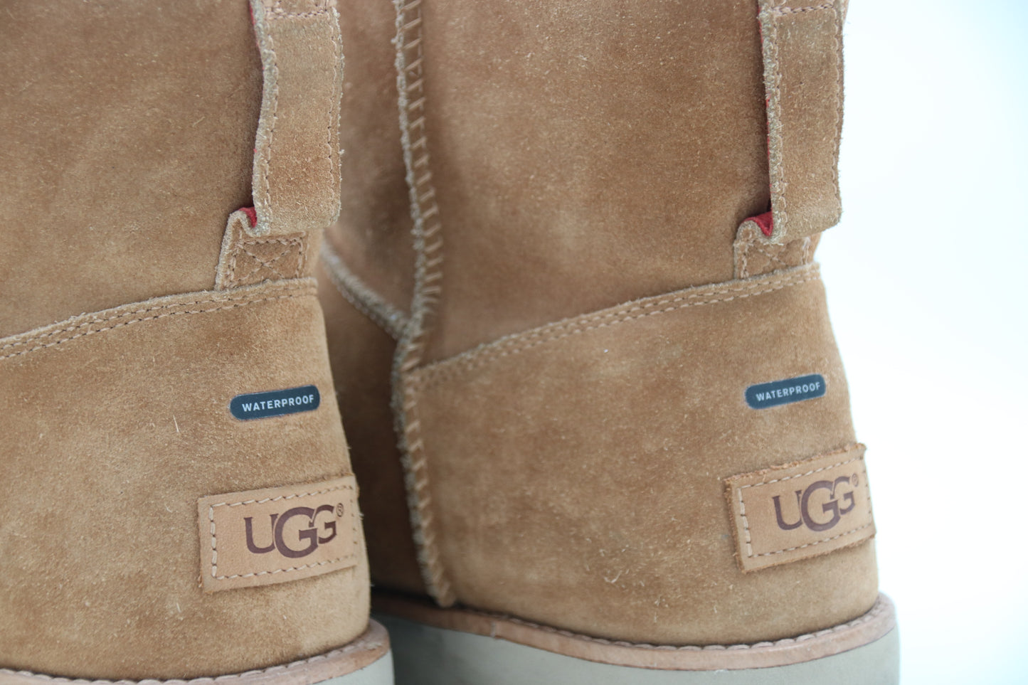 UGG Men's Classic waterproof Mini Zip Boots Chestnut Brown Size 43