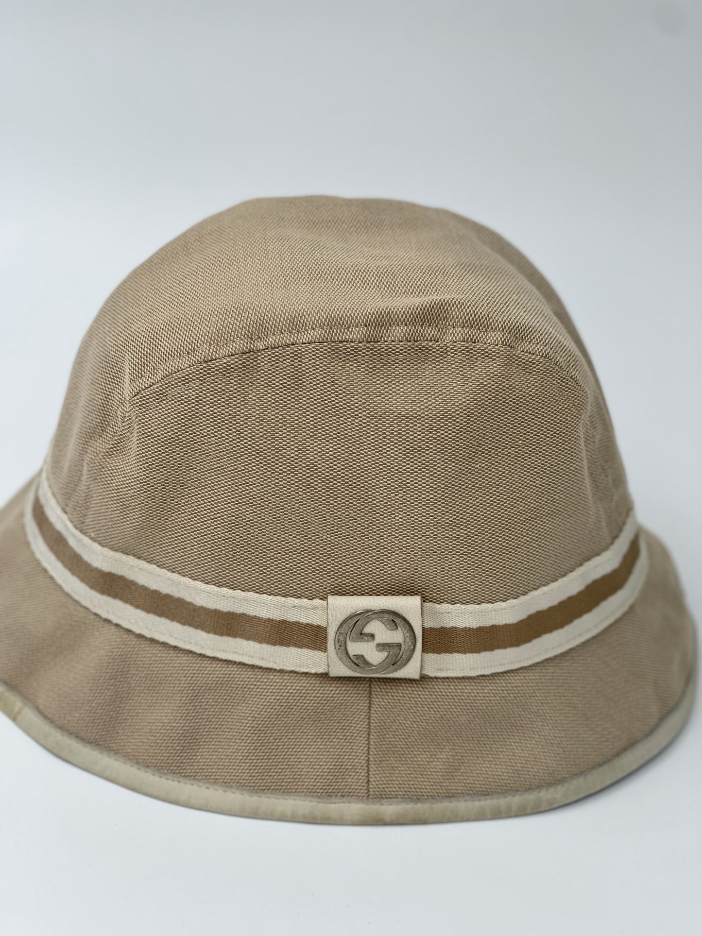 GUCCI Beige Bucket Hat