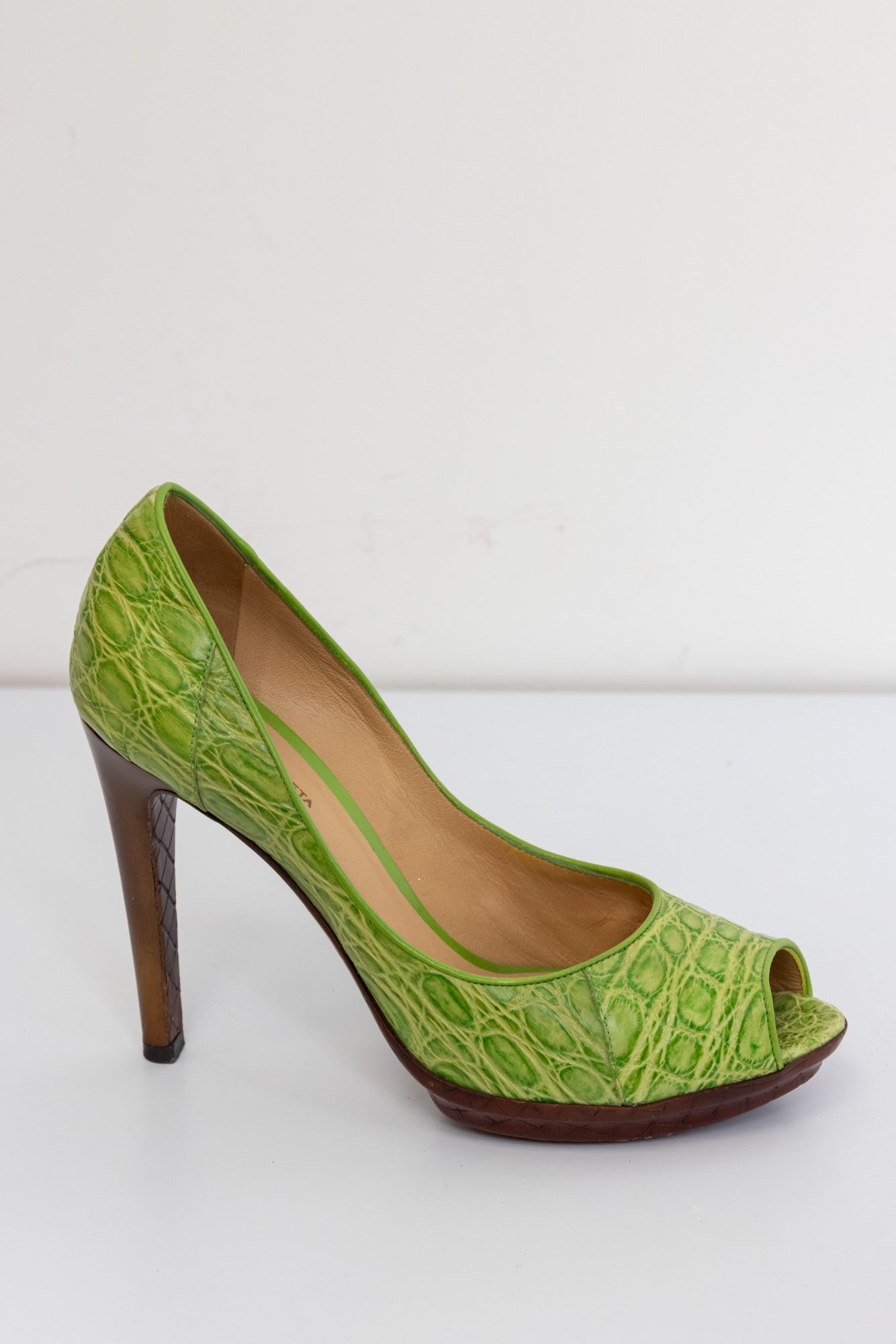 BOTTEGA VENETA Green Alligator Leather Toe-Peep Pumps - Luxury Italian Fashion