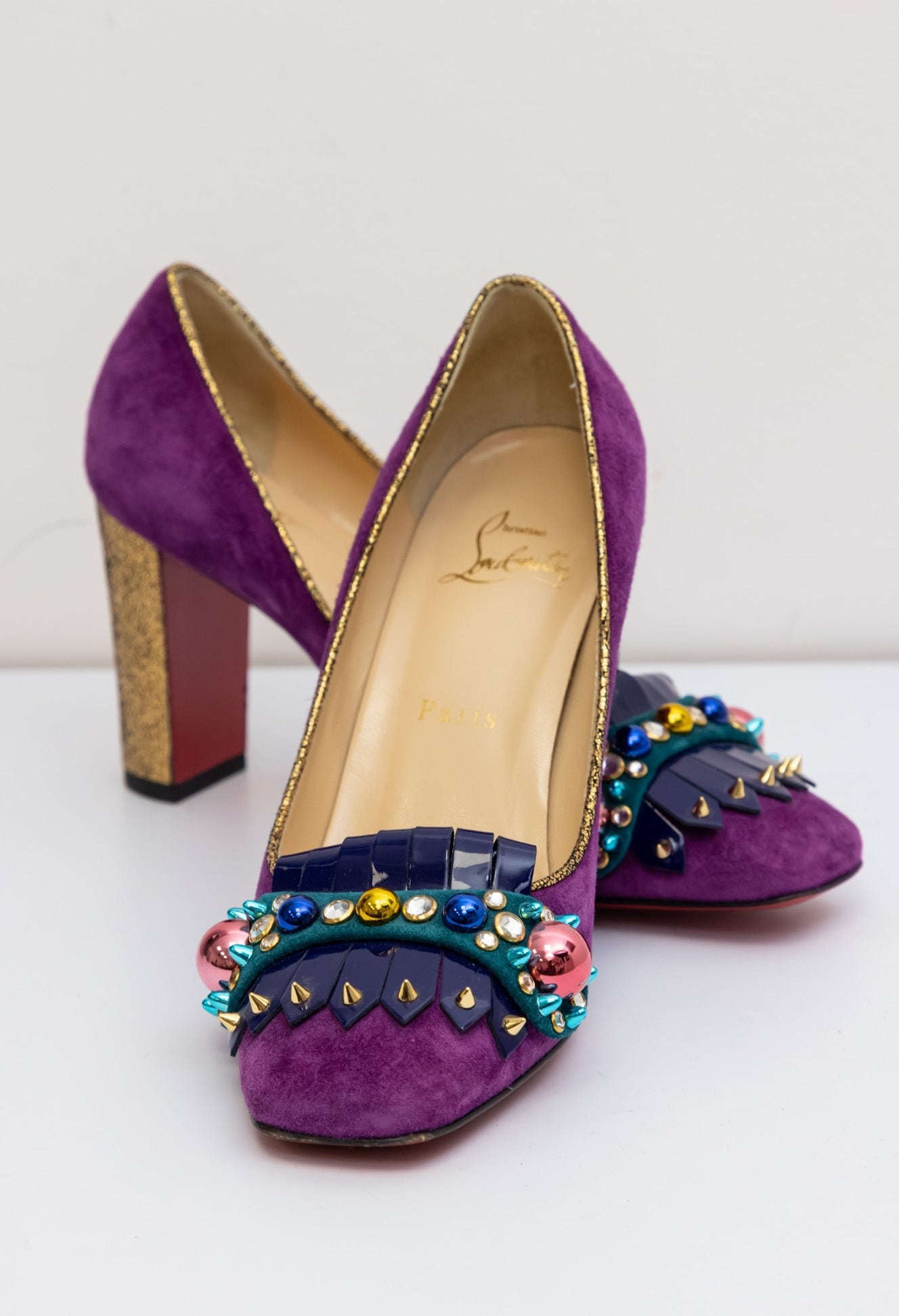 CHRISTIAN LOUBOUTIN Purple Suede Oaxacana Jeweled Pumps | Very Good Condition | Made in Italy